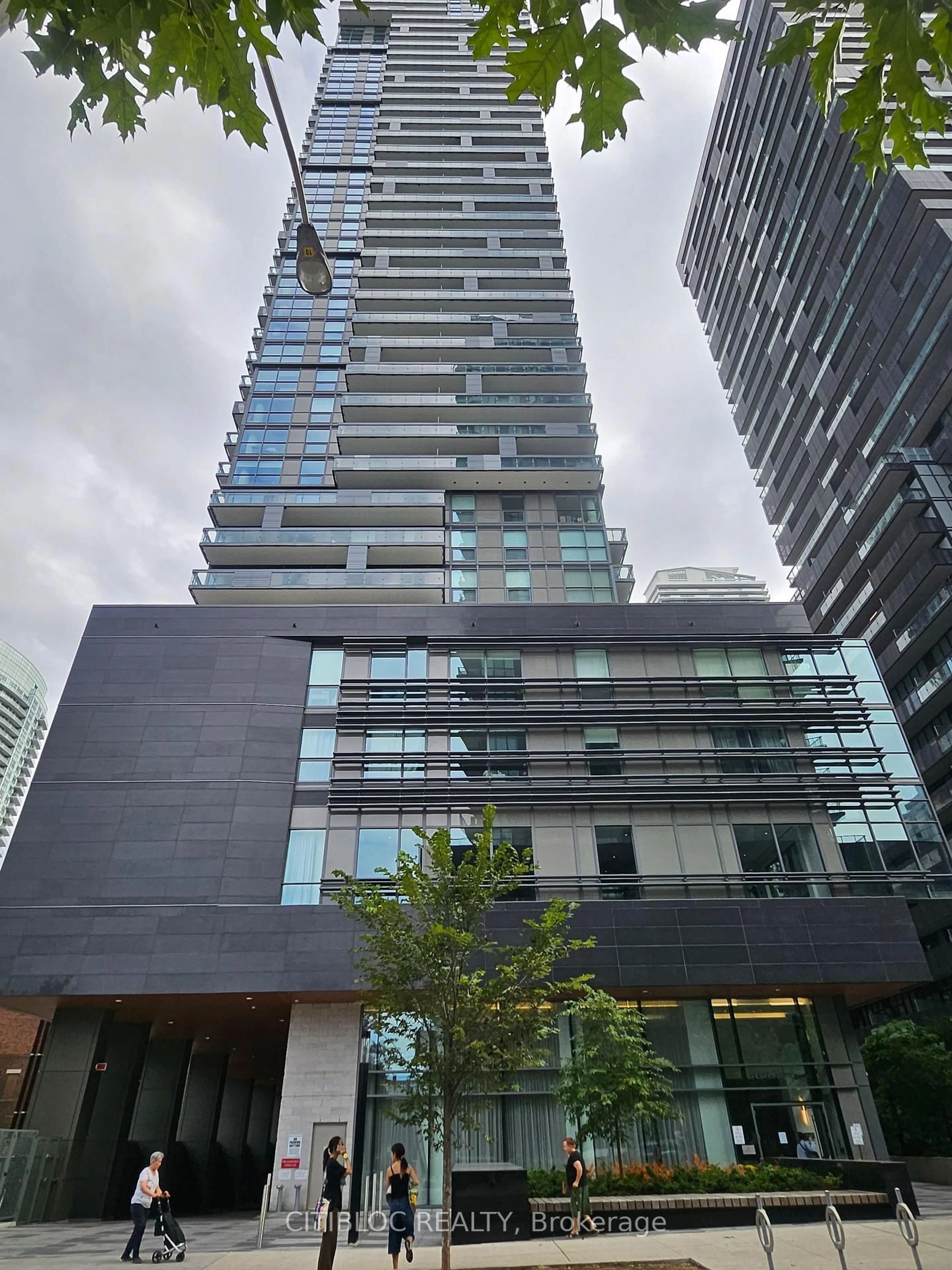 Unknown for 39 Roehampton Ave #601, Toronto Ontario M4P 0G1