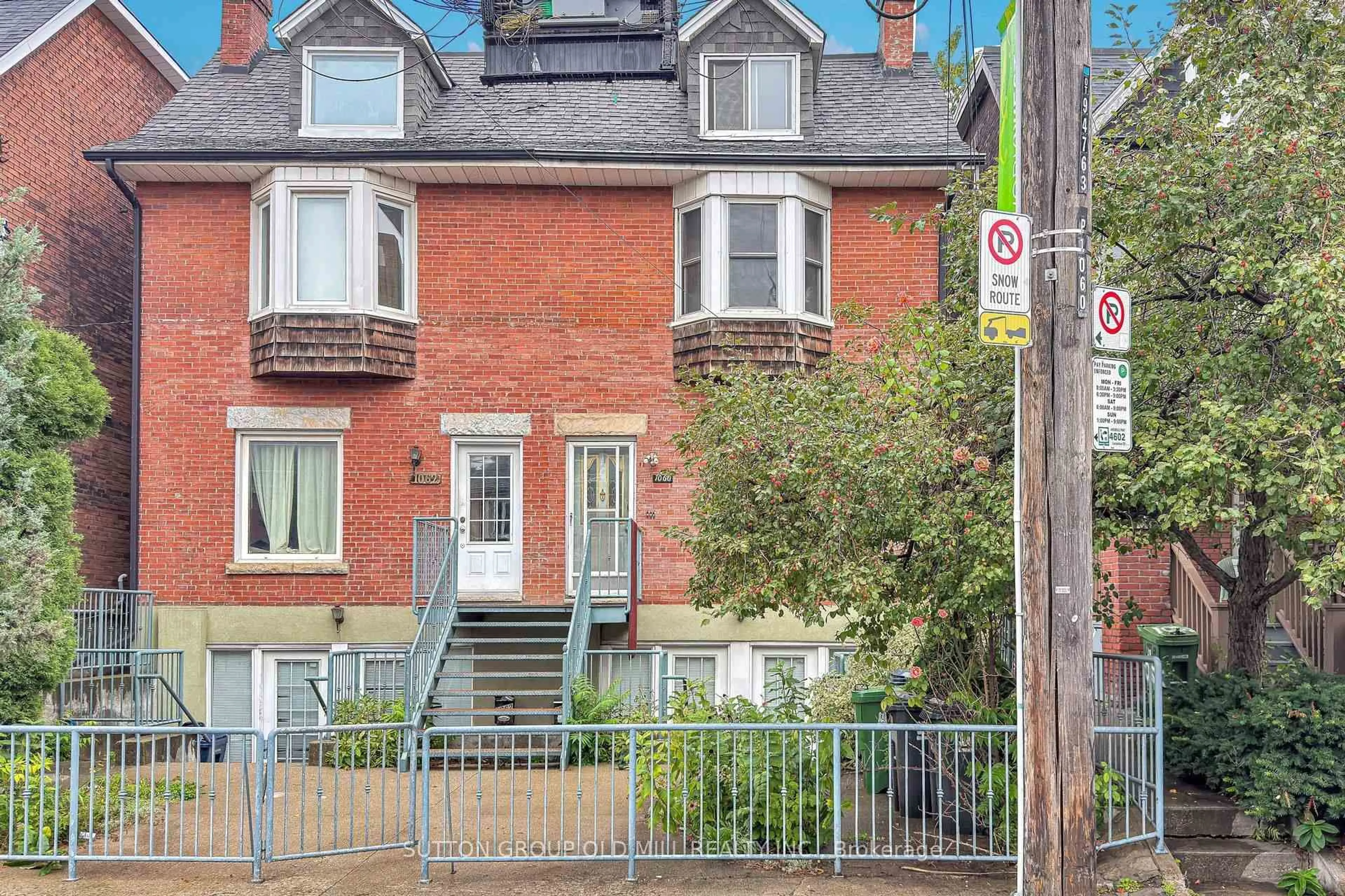 Unknown for 1060 College St, Toronto Ontario M6H 1A9