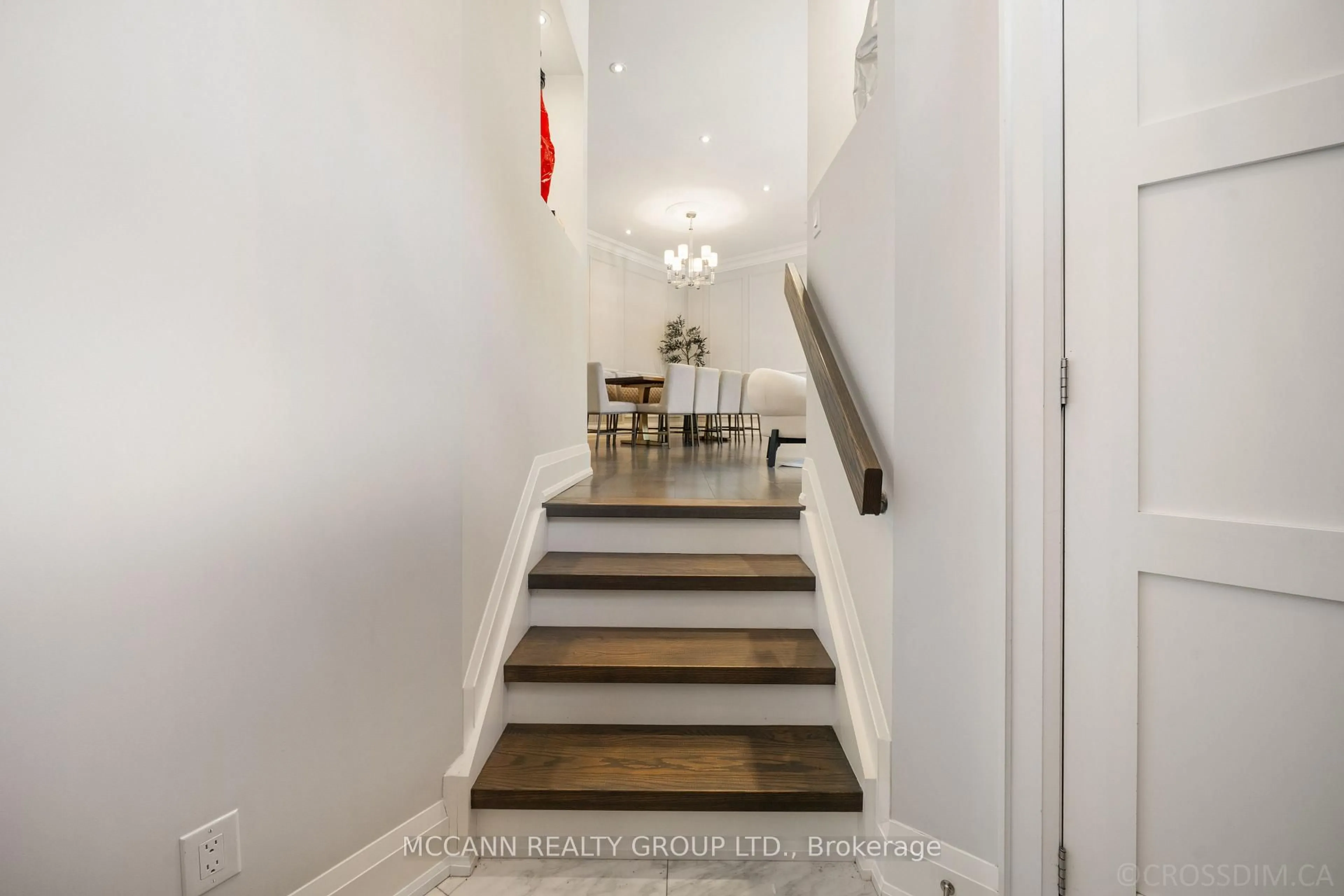 Unknown for 15 Belsize Dr, Toronto Ontario M4S 1L3