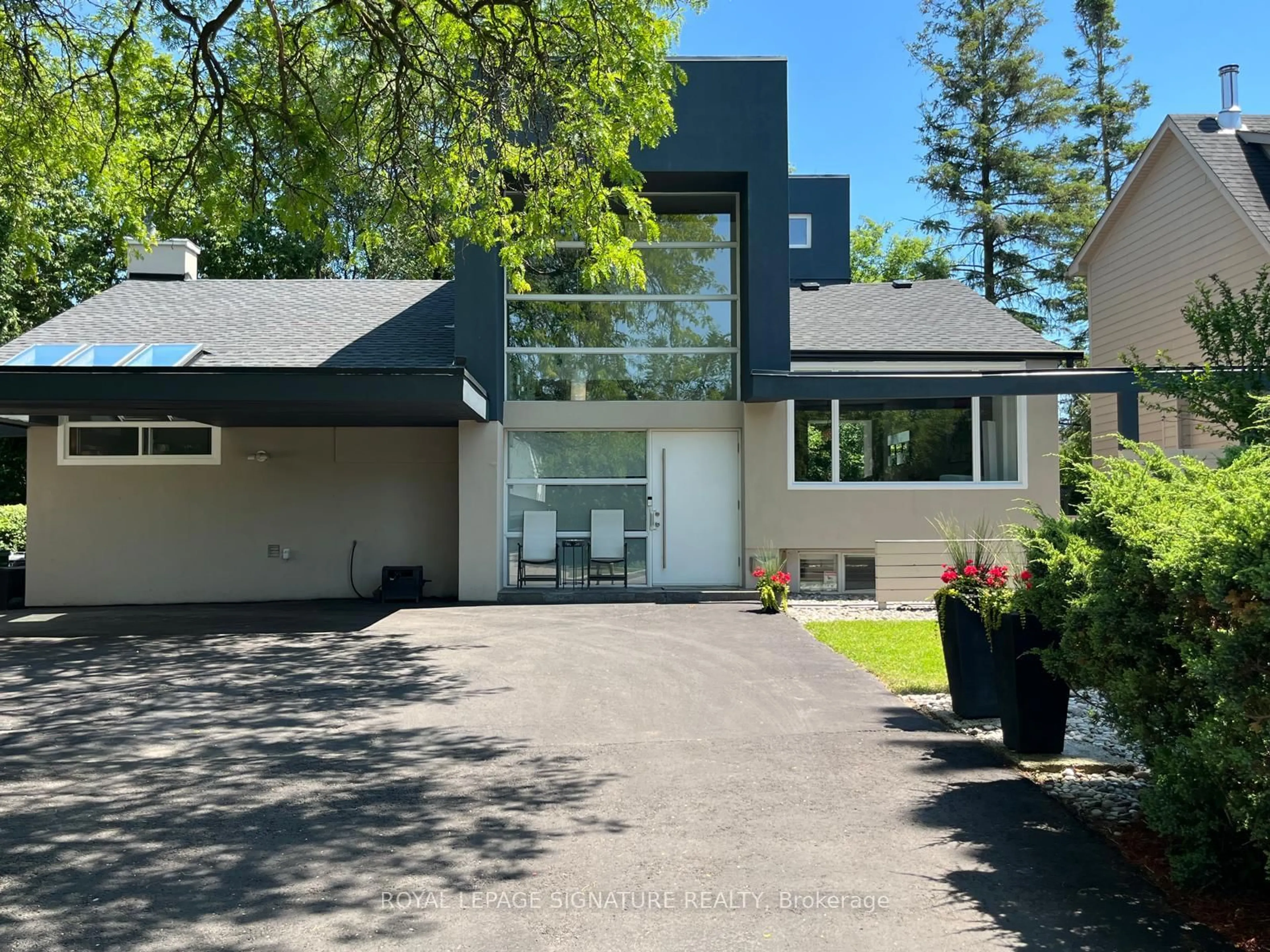 Unknown for 90 Berkinshaw Cres, Toronto Ontario M3B 2T2