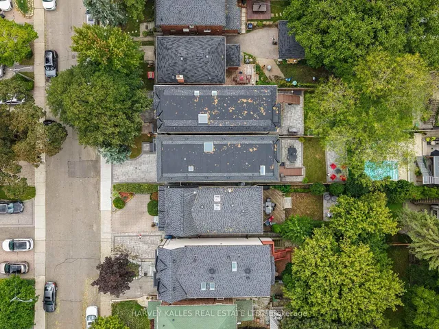 90 Roe Ave, Toronto 3