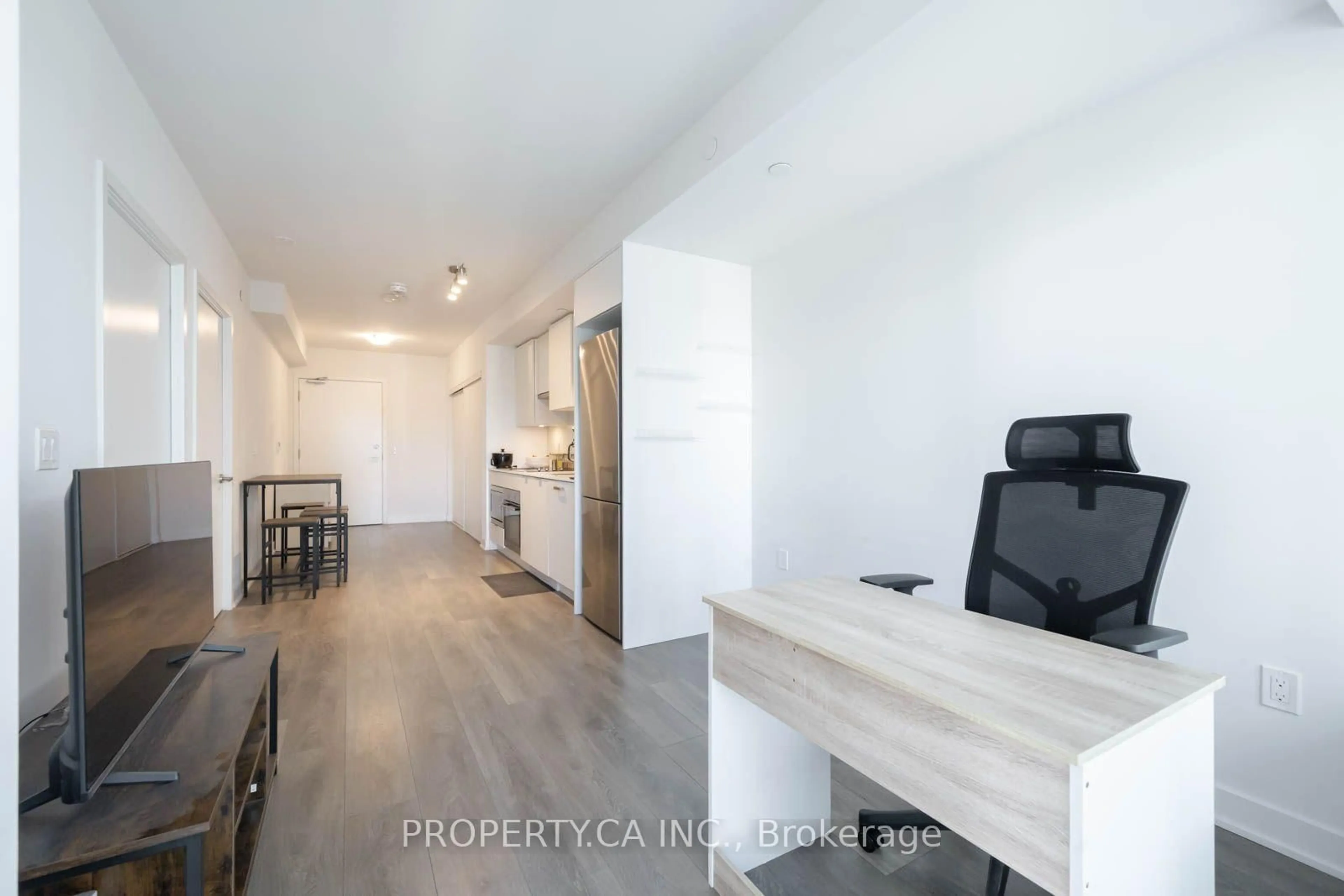 A pic of a room for 99 Broadway Ave #2612, Toronto Ontario M4P 0E3