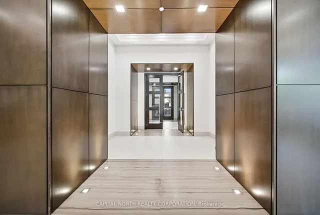 23 Glebe Rd #804, Toronto 5