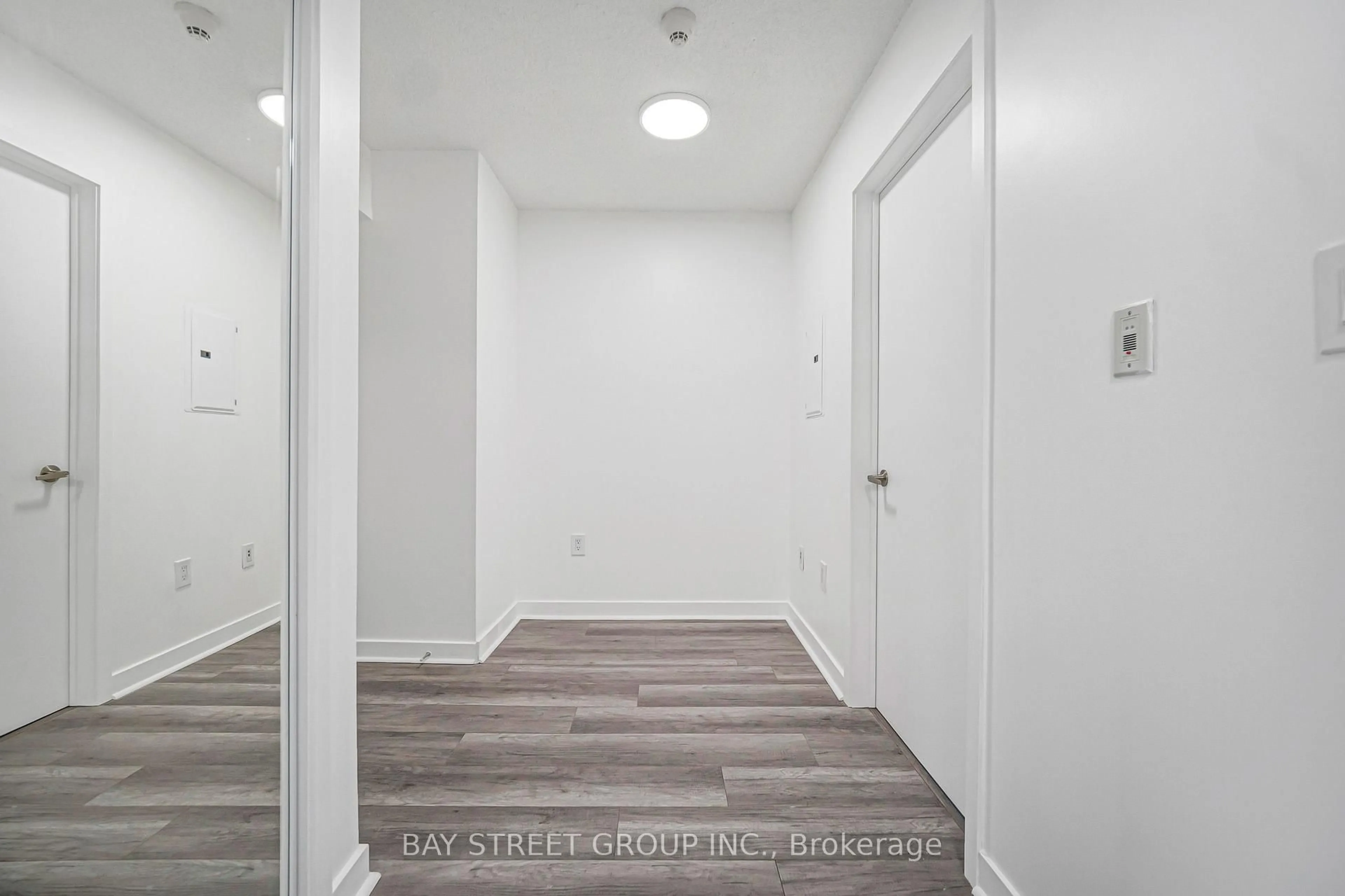 A pic of a room for 25 Telegram Mews #816, Toronto Ontario M5V 3Z1