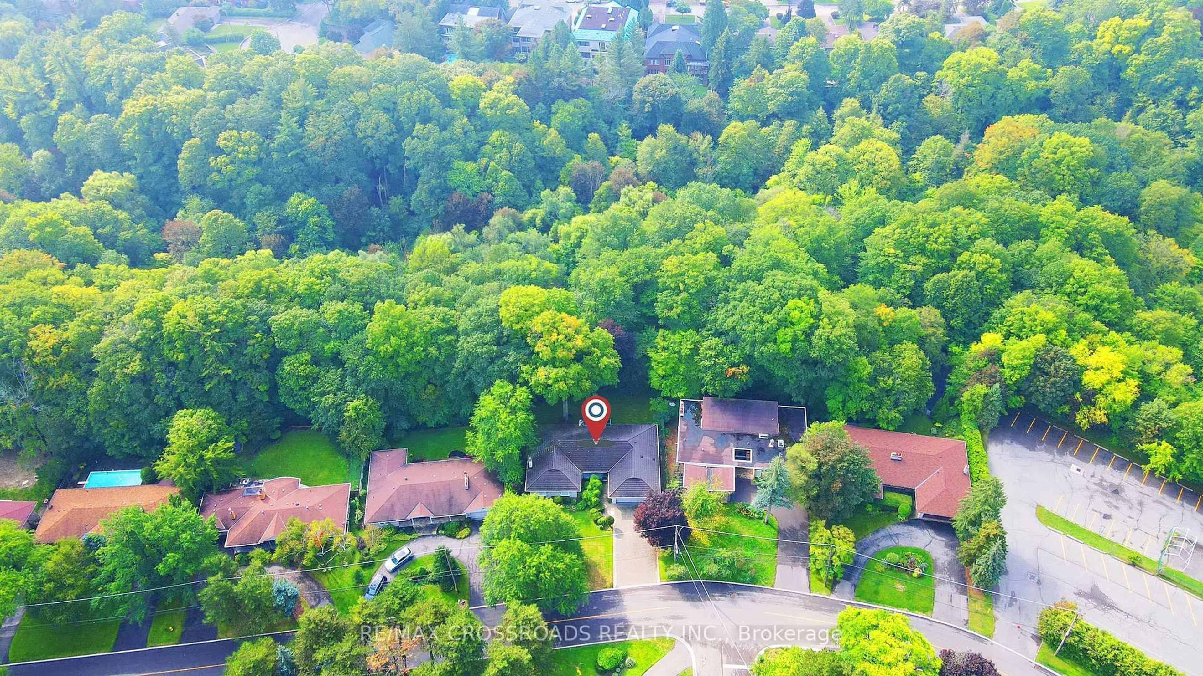 A pic from outside/outdoor area/front of a property/back of a property/a pic from drone, unknown for 55 Forest Grove Dr, Toronto Ontario M2K 1Z4
