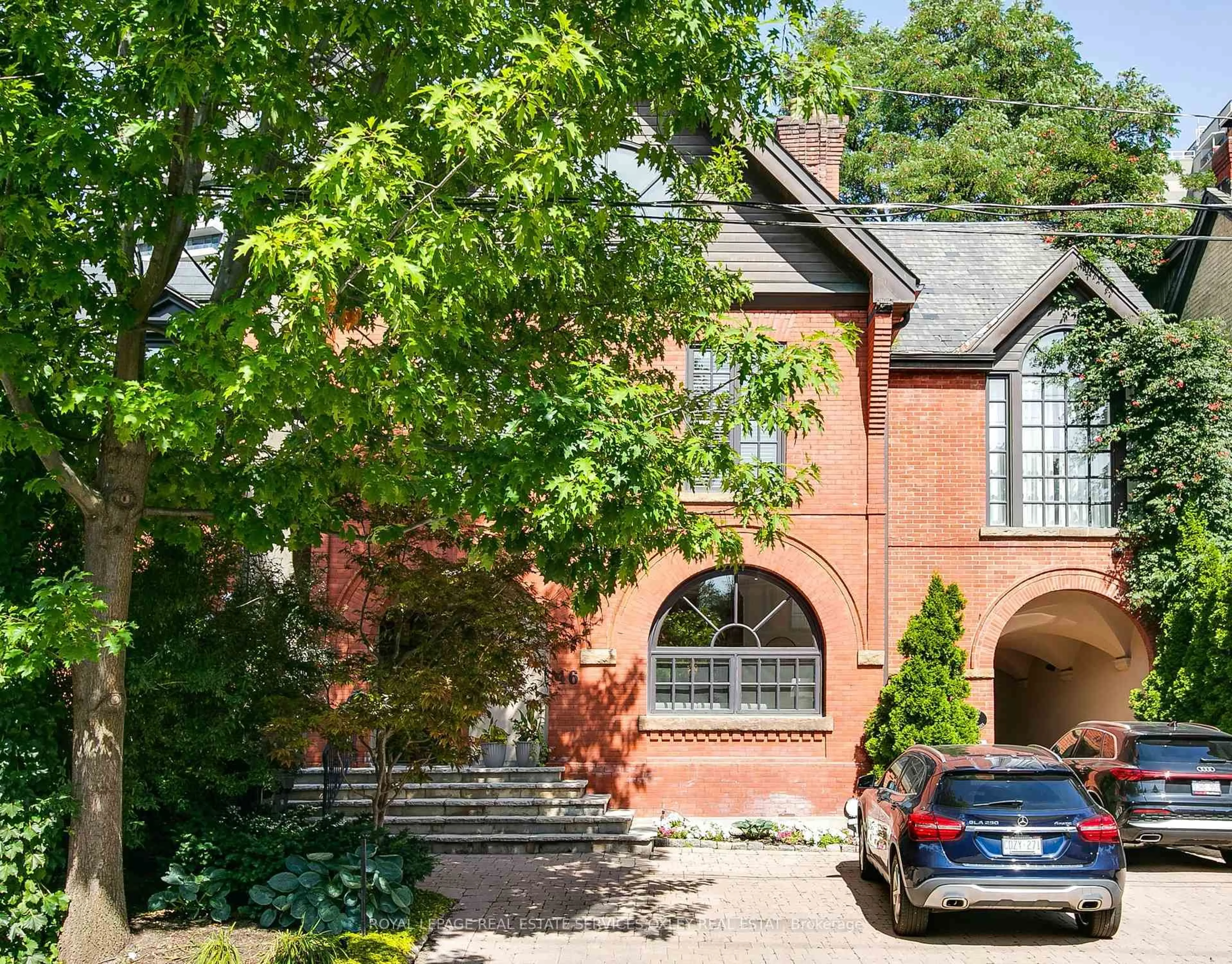 Home with brick exterior material, street for 46 Bernard Ave, Toronto Ontario M5R 1R2