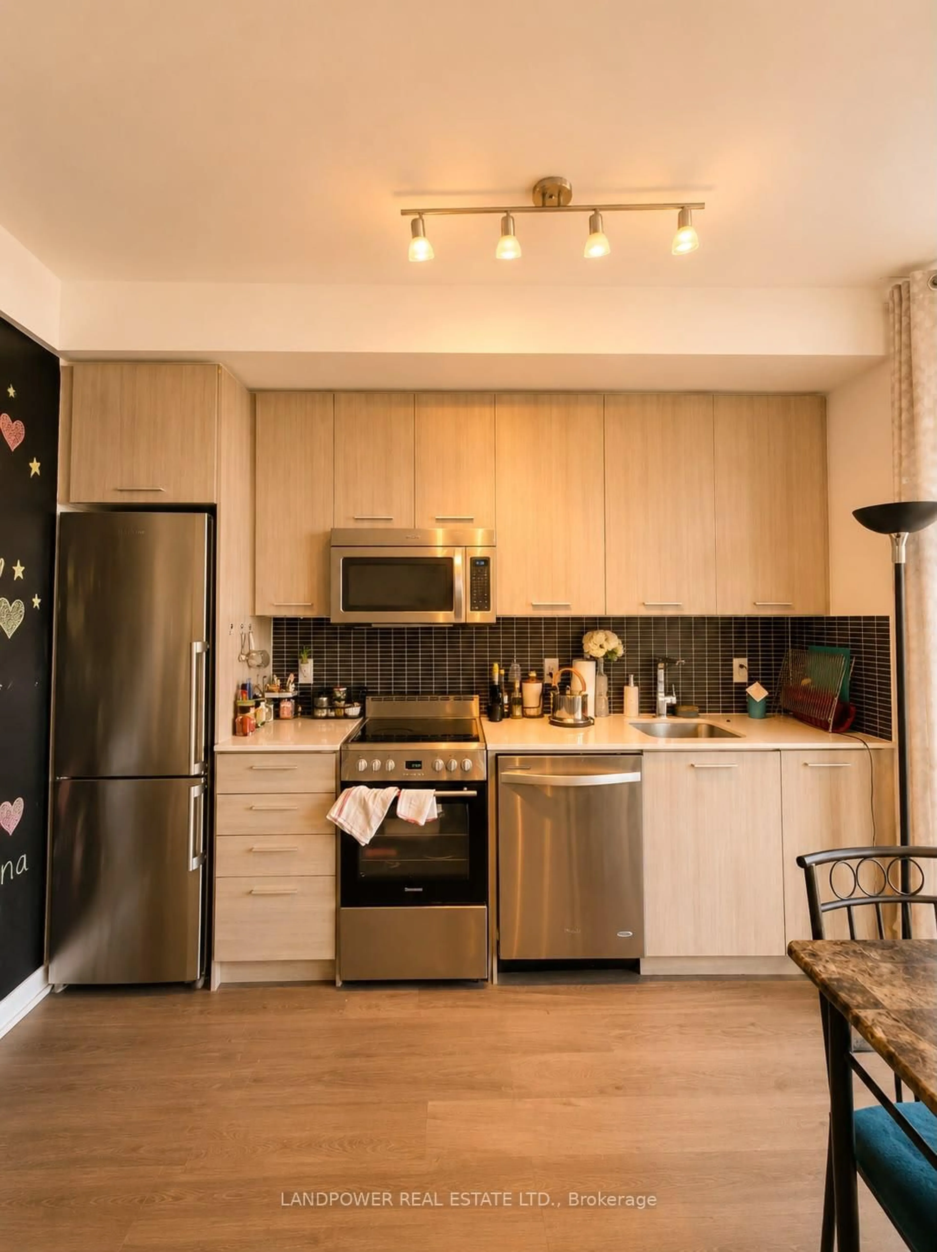 Contemporary kitchen, unknown for 105 George St #514, Toronto Ontario M5A 0L4
