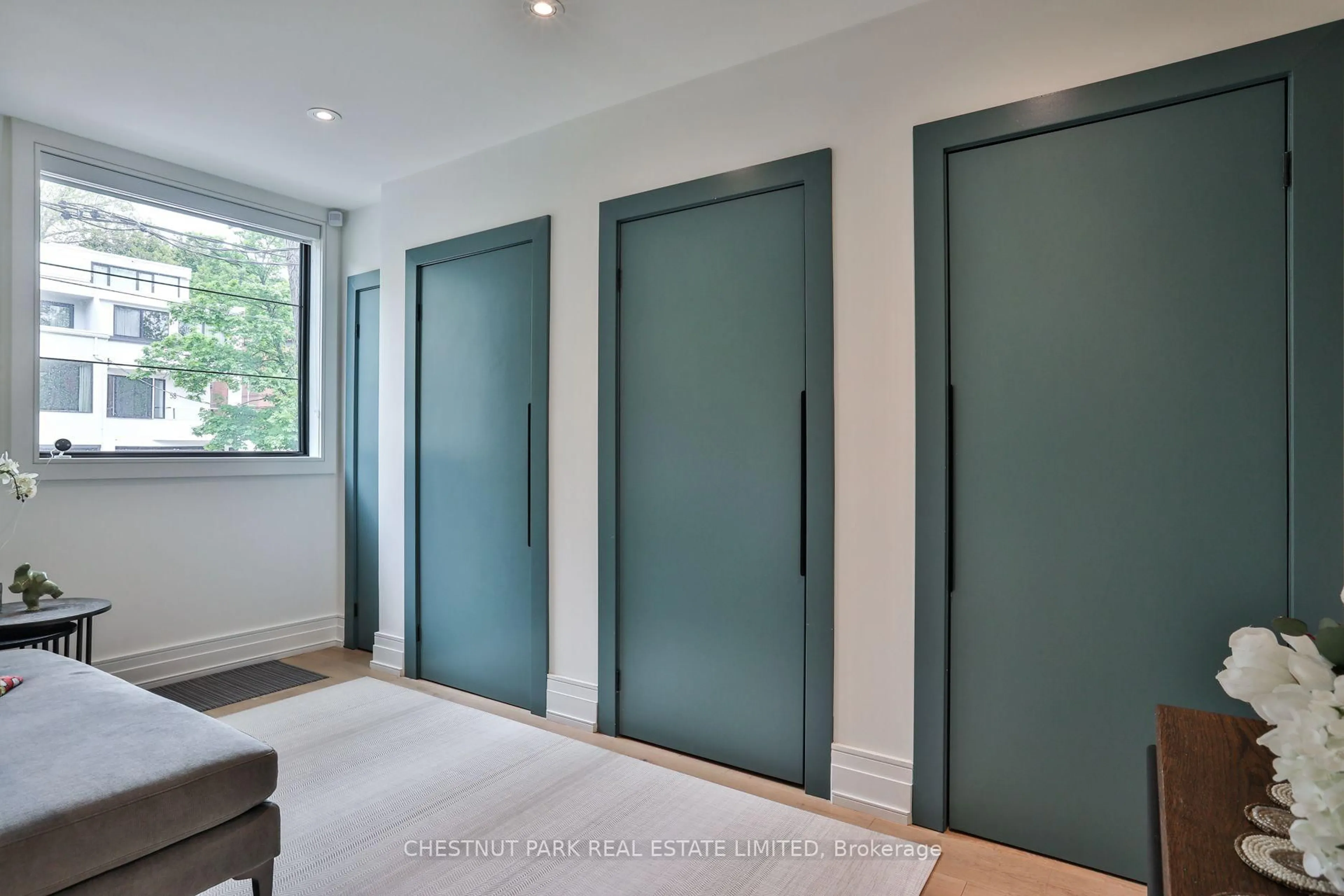 Indoor entryway for 53 Woodlawn Ave, Toronto Ontario M4V 1G6