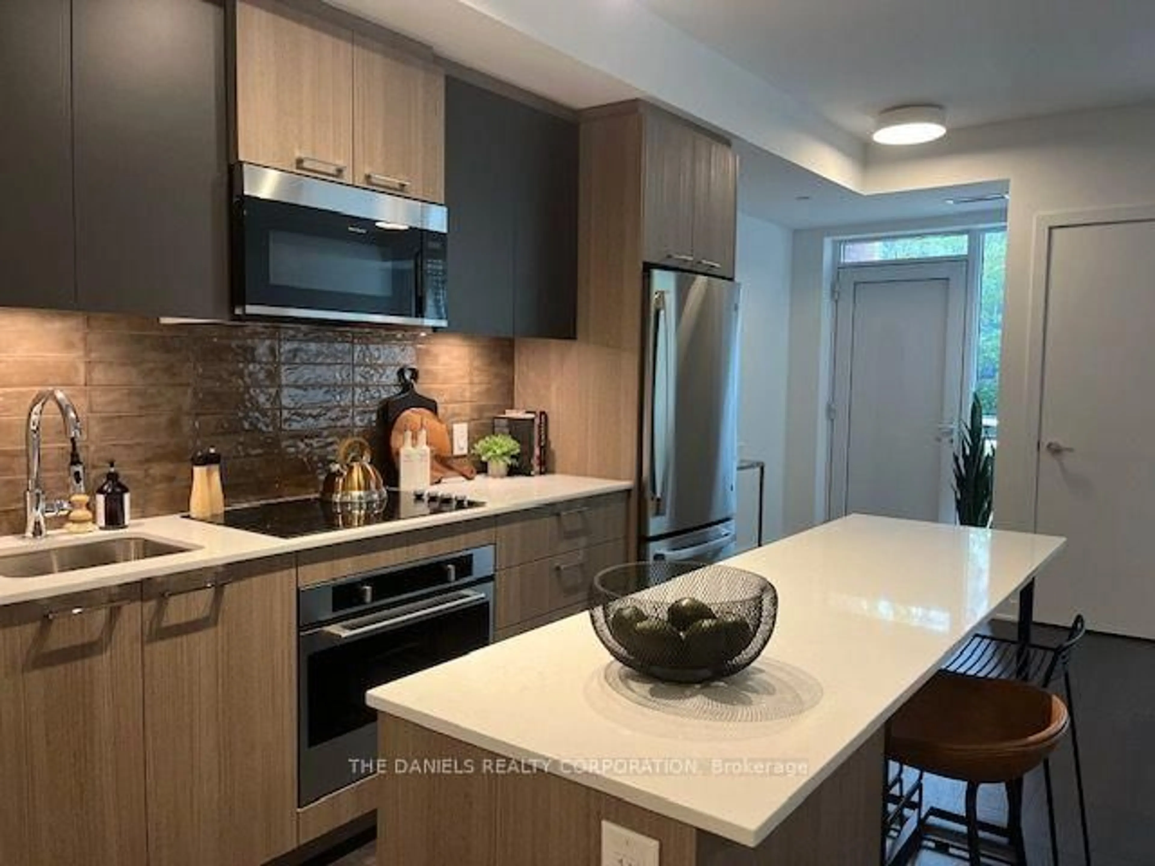Open concept kitchen, ceramic/tile floor for 10 Oak Street #103, Toronto Ontario M5A 0Z1