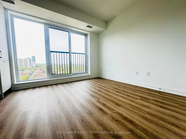 10 Oak St #1610, Toronto 3