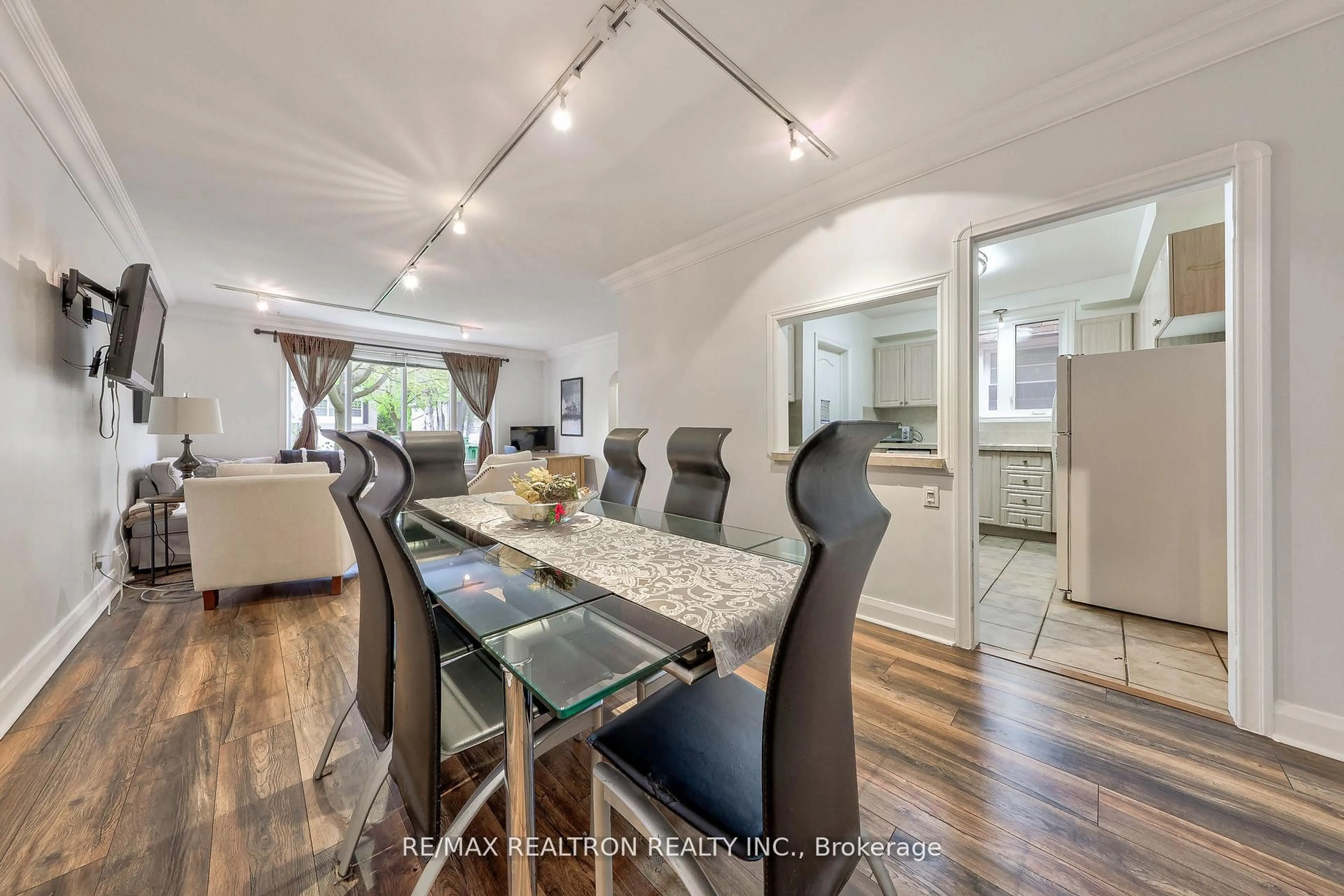 Dining room, unknown for 1336 Avenue Rd, Toronto Ontario M5N 2G9