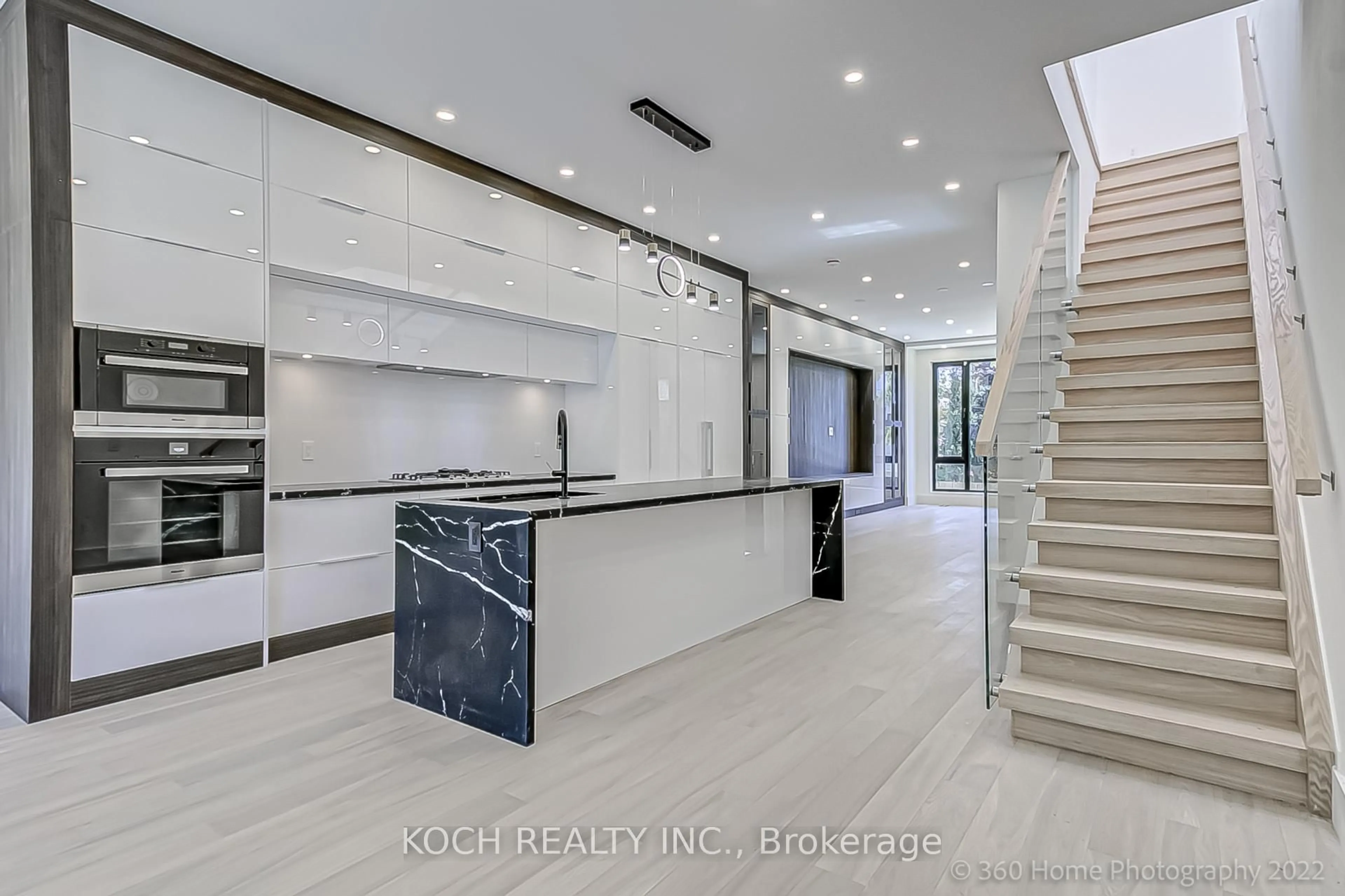 Contemporary kitchen, ceramic/tile floor for 184 Falkirk St, Toronto Ontario M5M 4K6