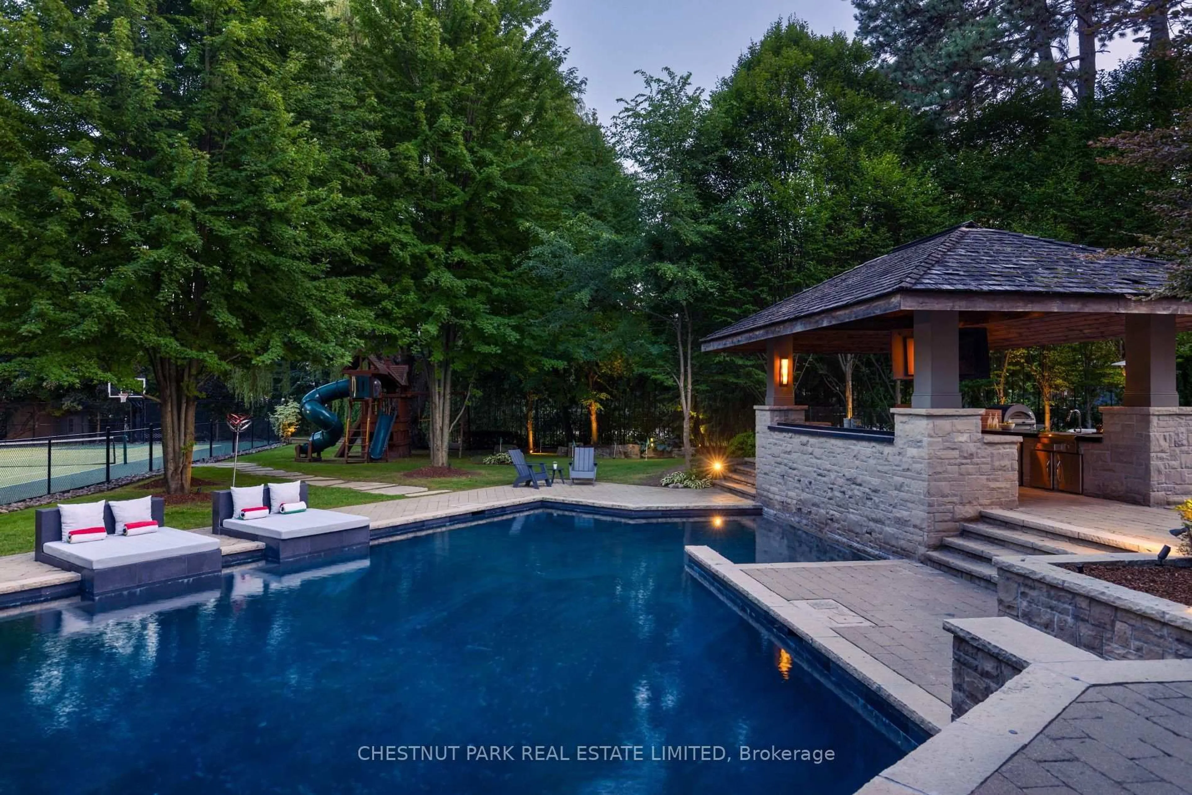 Pool for 95 Bayview Rdge, Toronto Ontario M2L 1E3