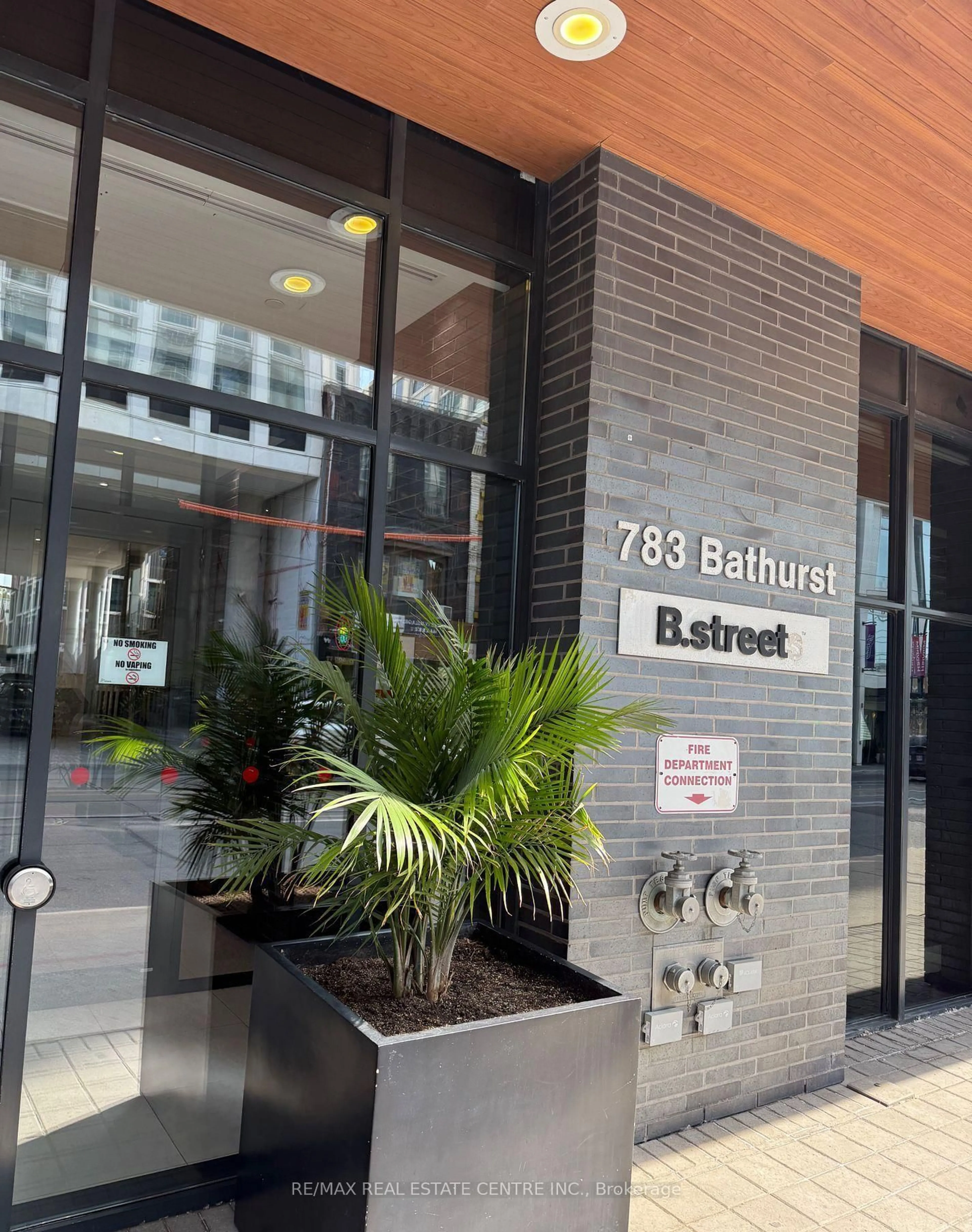 Unknown for 783 Bathurst St #308, Toronto Ontario M5S 0A8