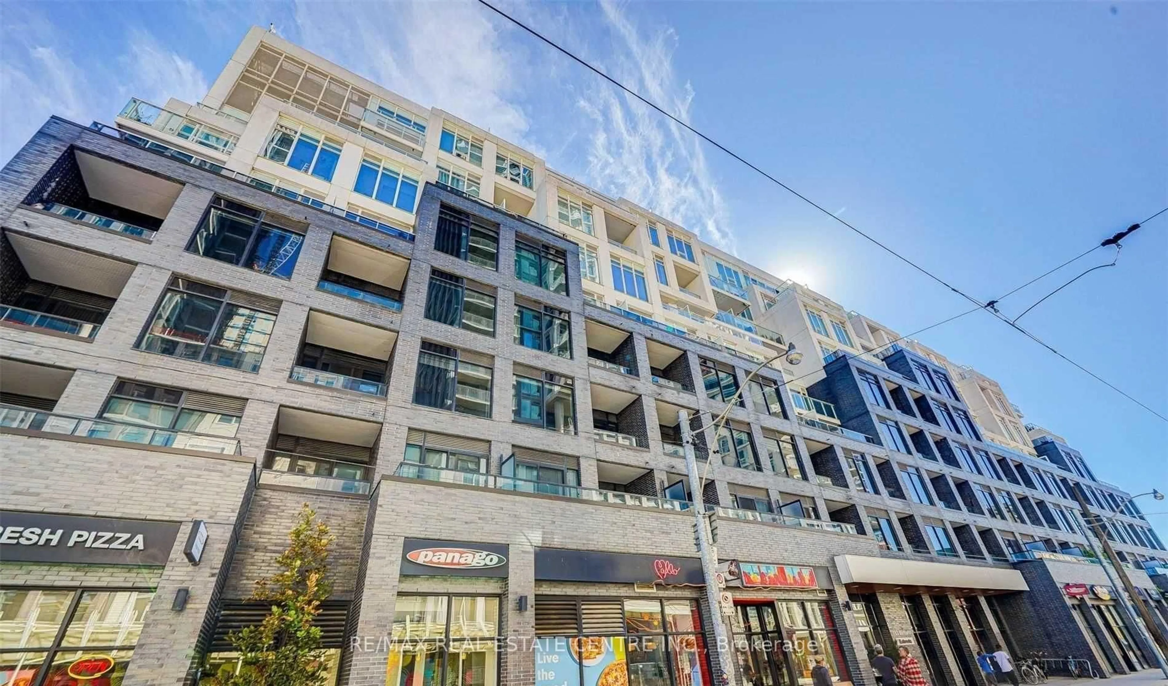 Patio, building for 783 Bathurst St #308, Toronto Ontario M5S 0A8