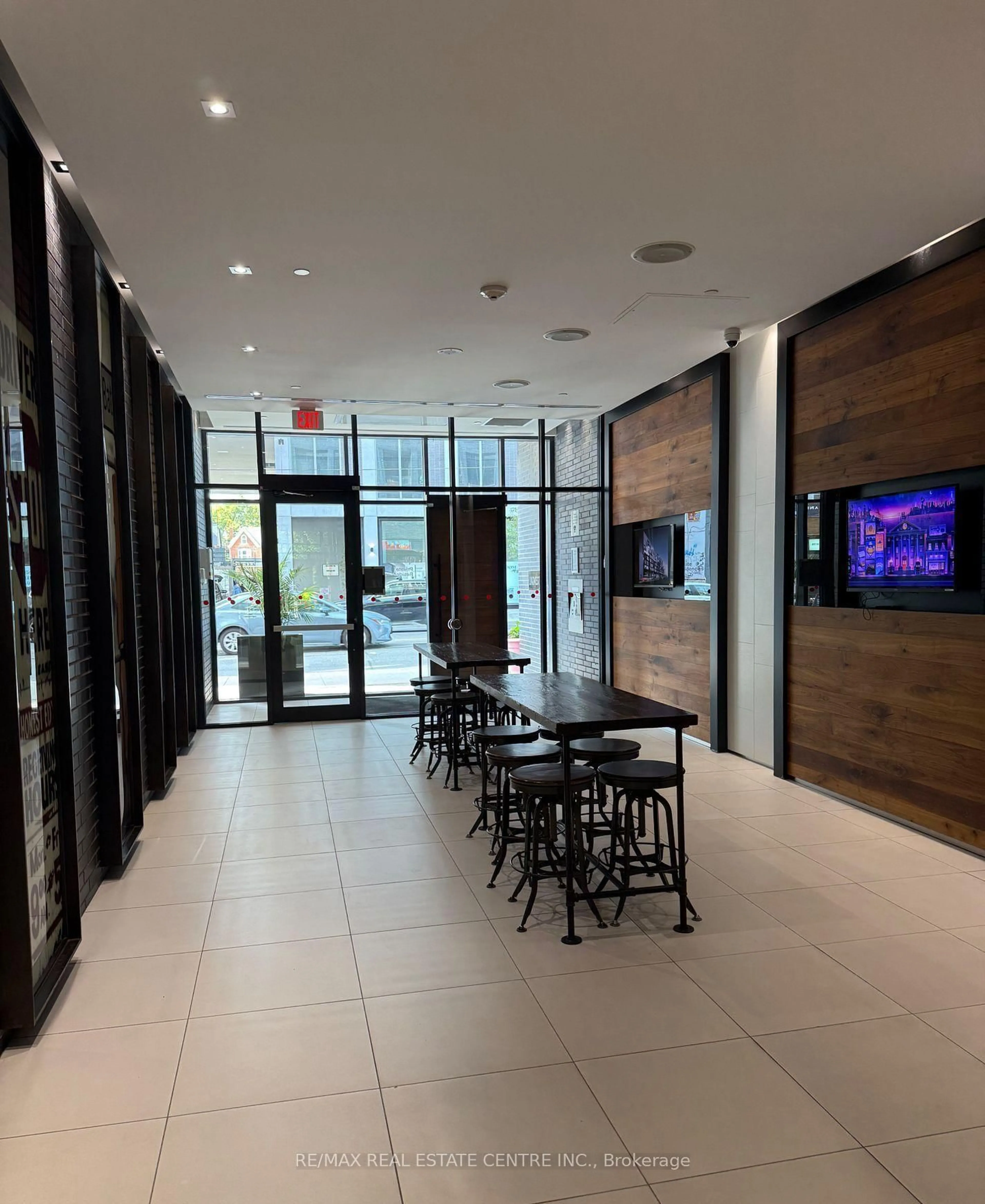 Lobby for 783 Bathurst St #308, Toronto Ontario M5S 0A8