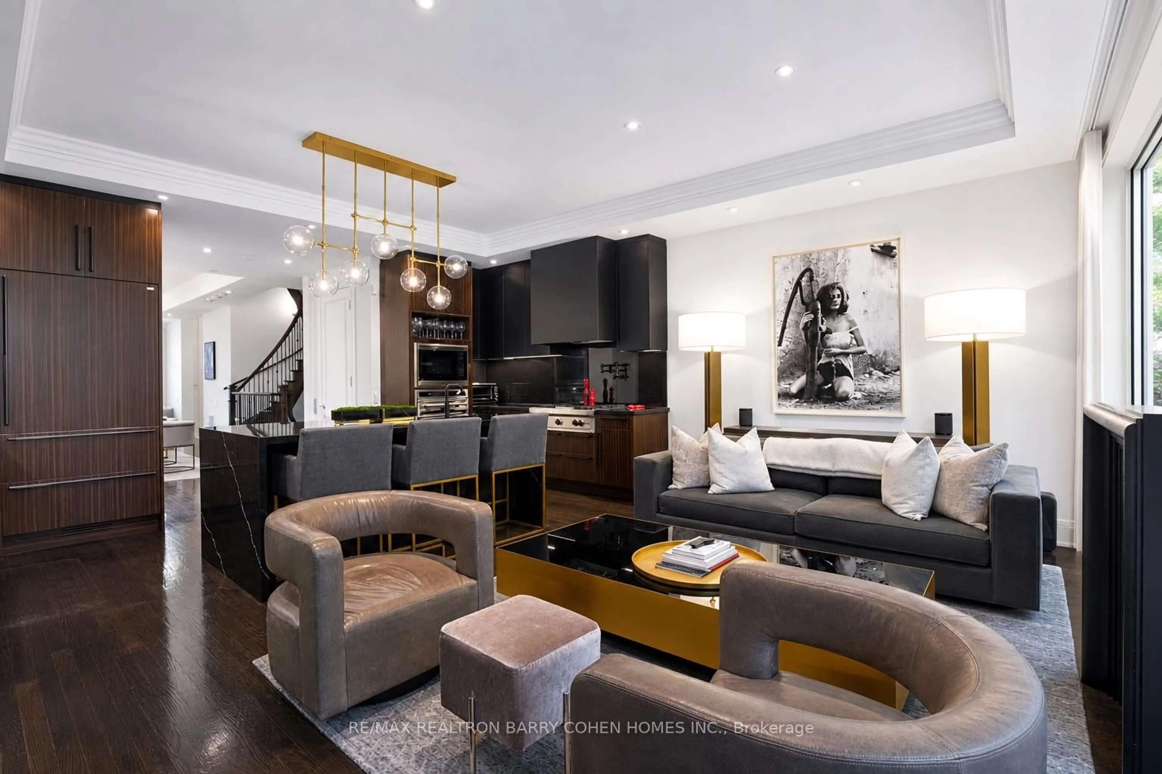 Living room with furniture, unknown for 117 Scollard St, Toronto Ontario M5R 1G4