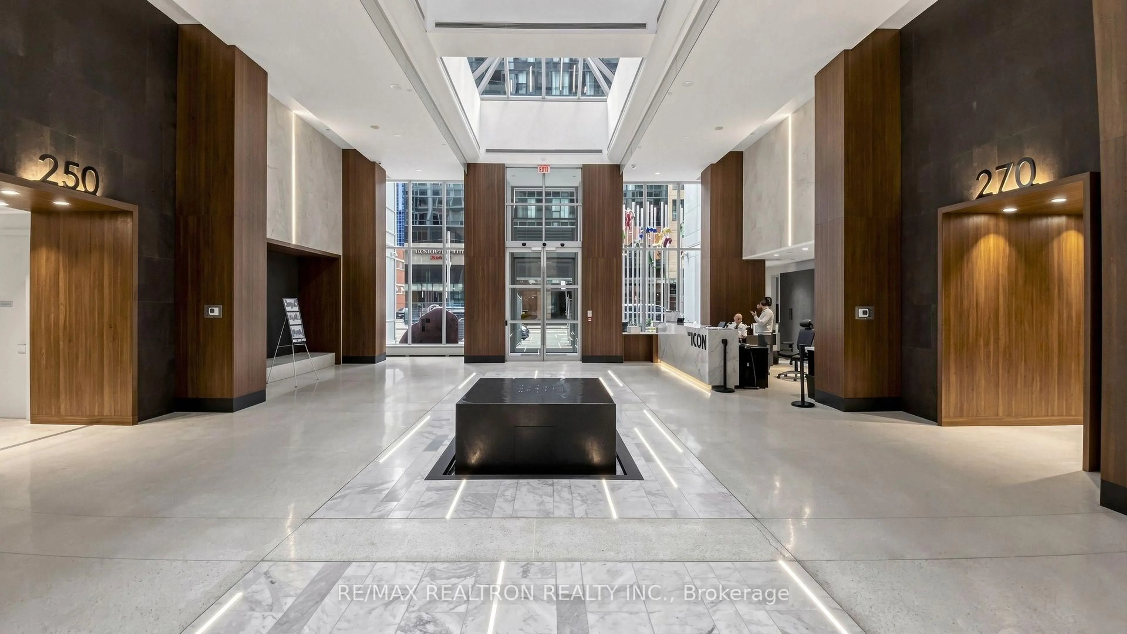 Lobby for 250 Wellington St #1532, Toronto Ontario M5V 3P6