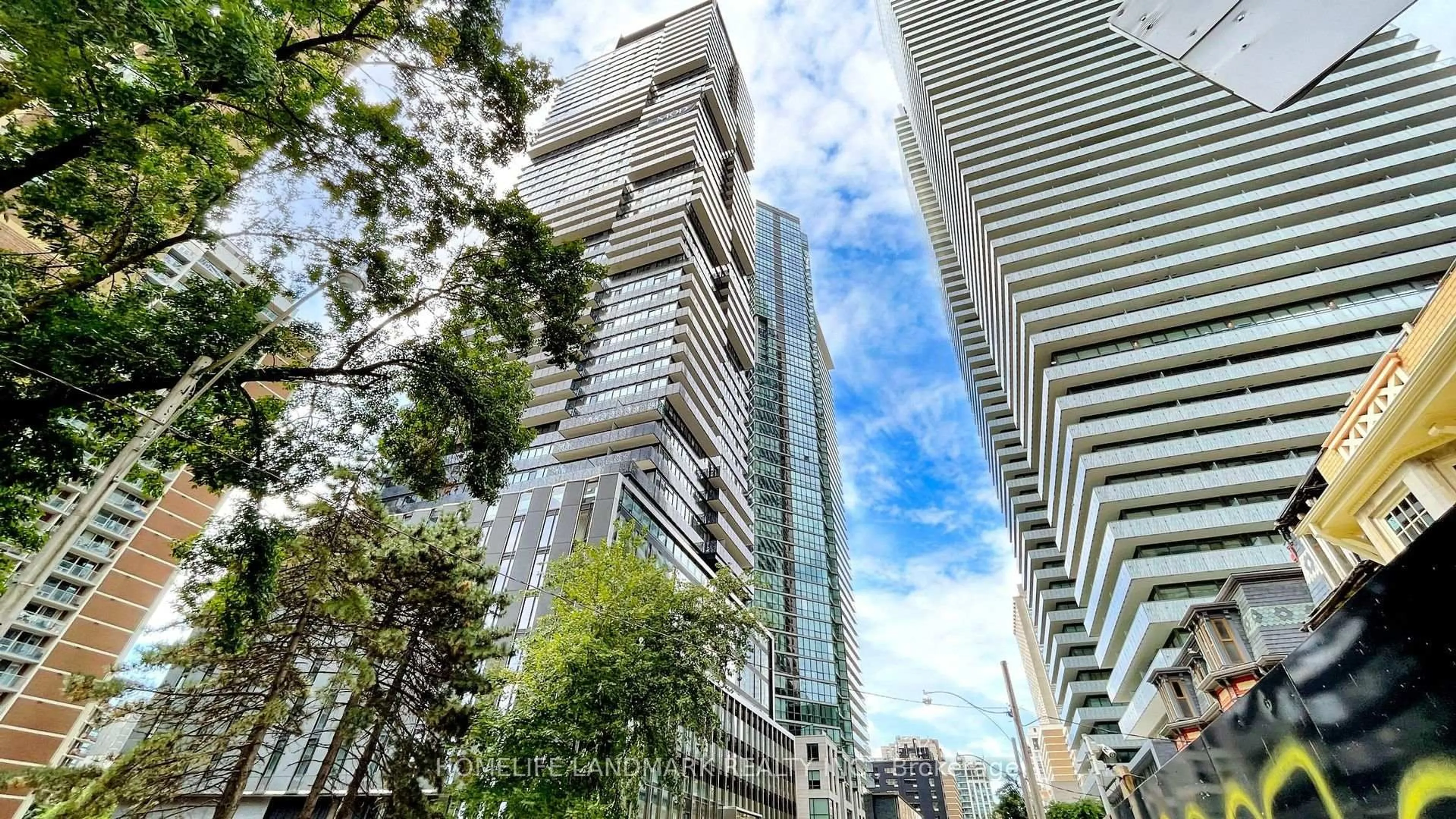 Unknown for 55 Charles St #TH05, Toronto Ontario M4Y 0J1