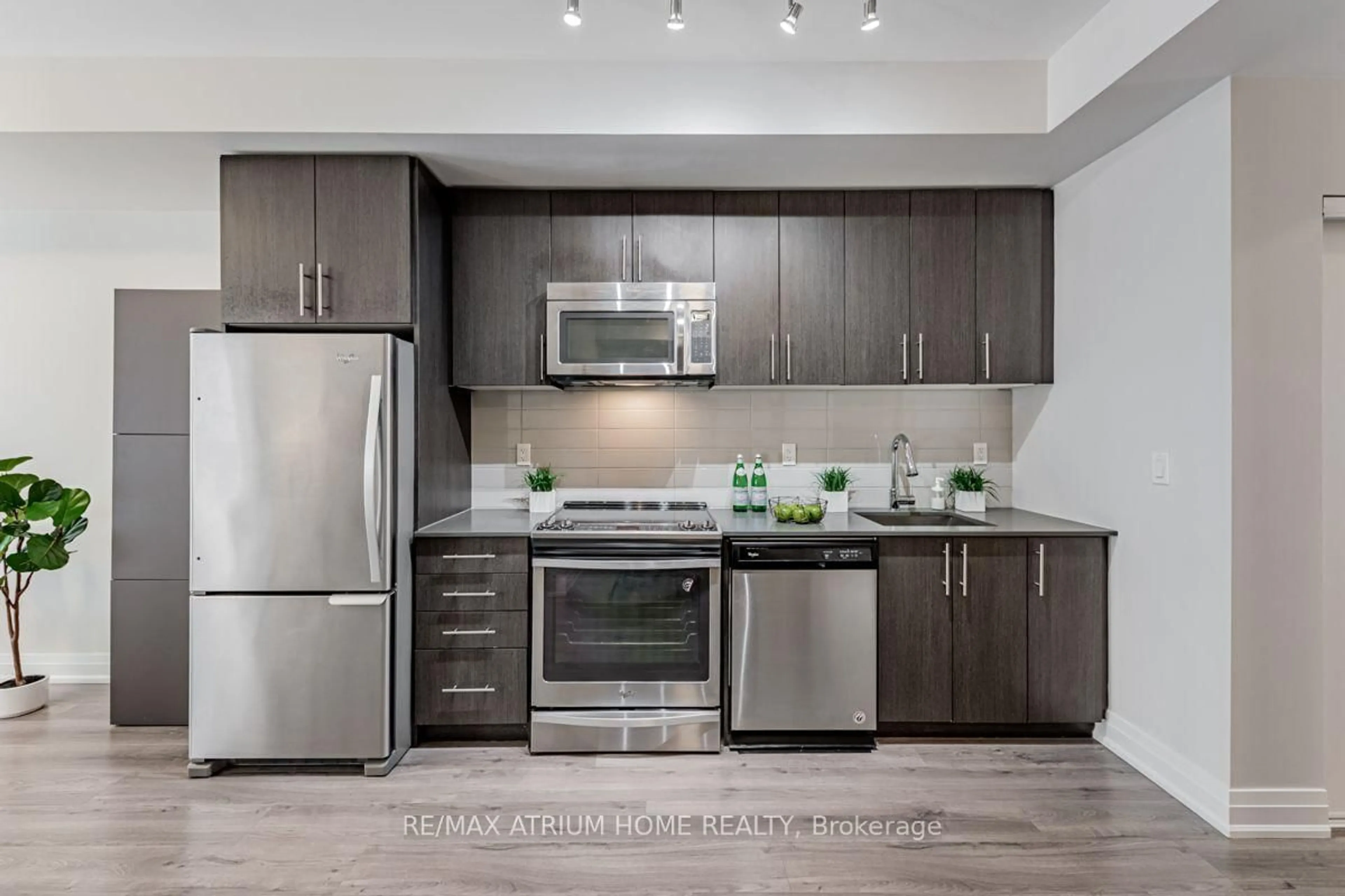 Standard kitchen, unknown for 780 Sheppard Ave #18, Toronto Ontario M2K 0E8