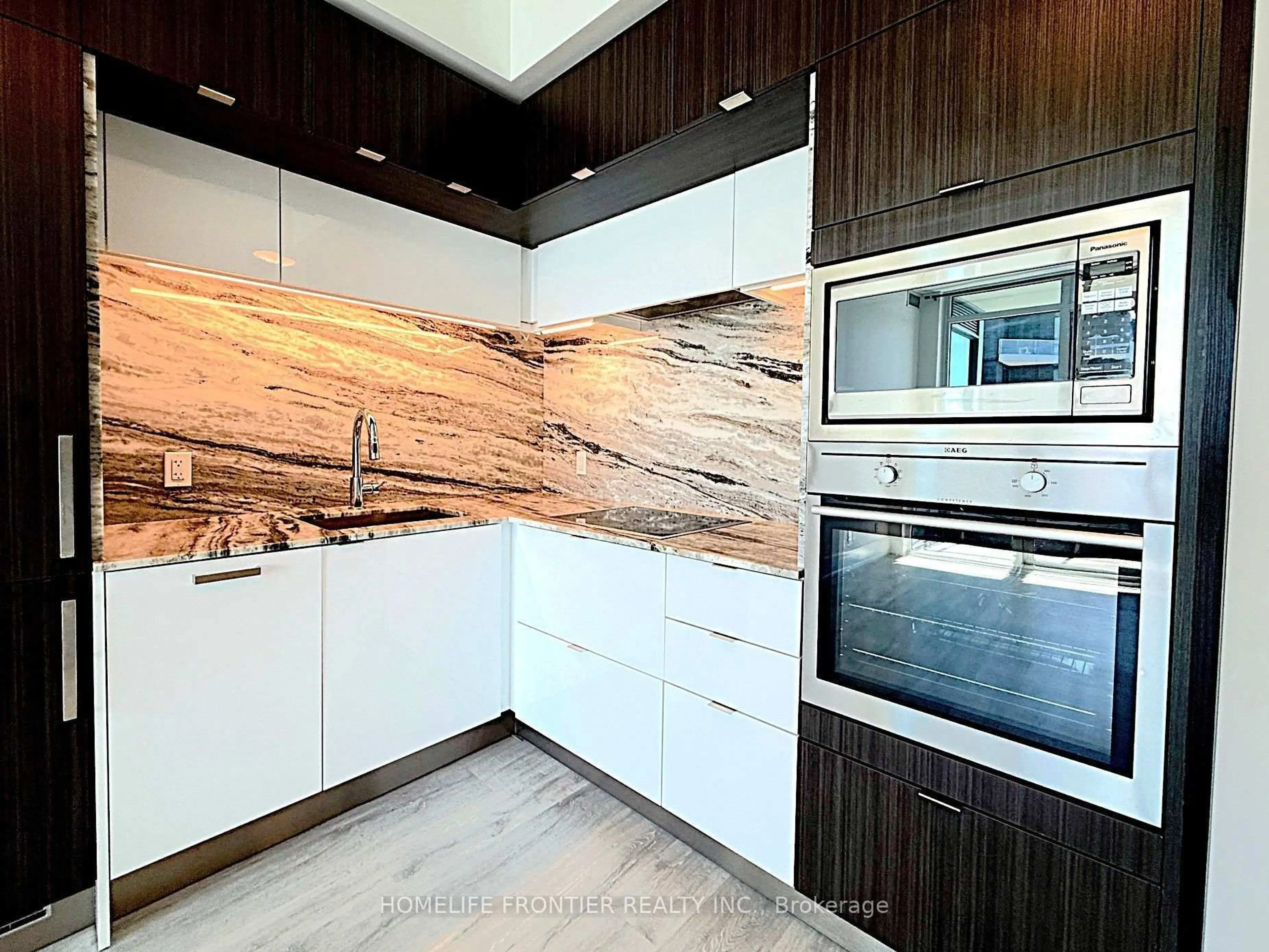 Contemporary kitchen, unknown for 1 Edgewater Dr #811, Toronto Ontario M5A 0L1
