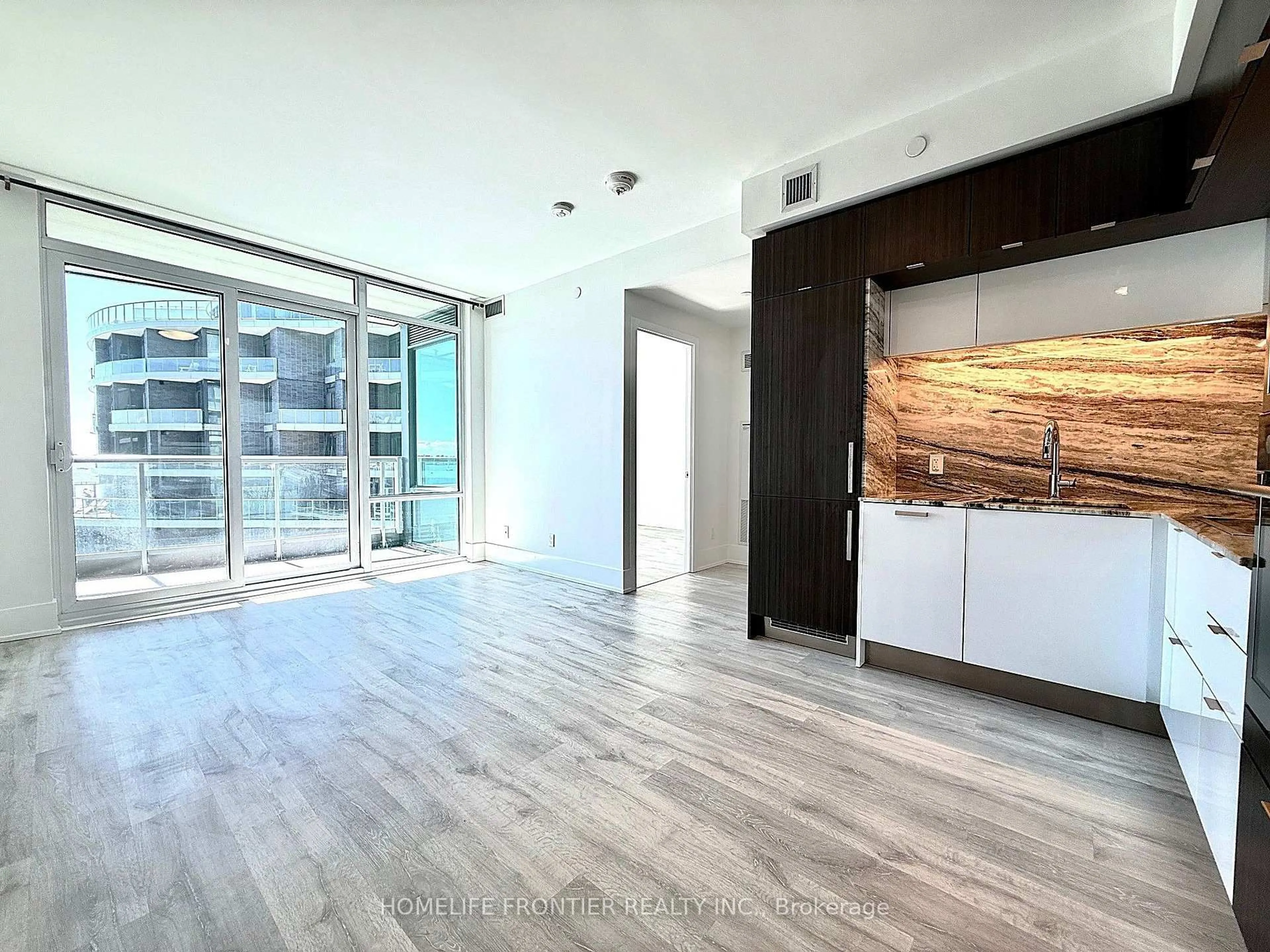 A pic of a room for 1 Edgewater Dr #811, Toronto Ontario M5A 0L1
