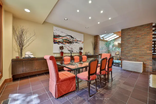 223 Hillhurst Blvd, Toronto 5
