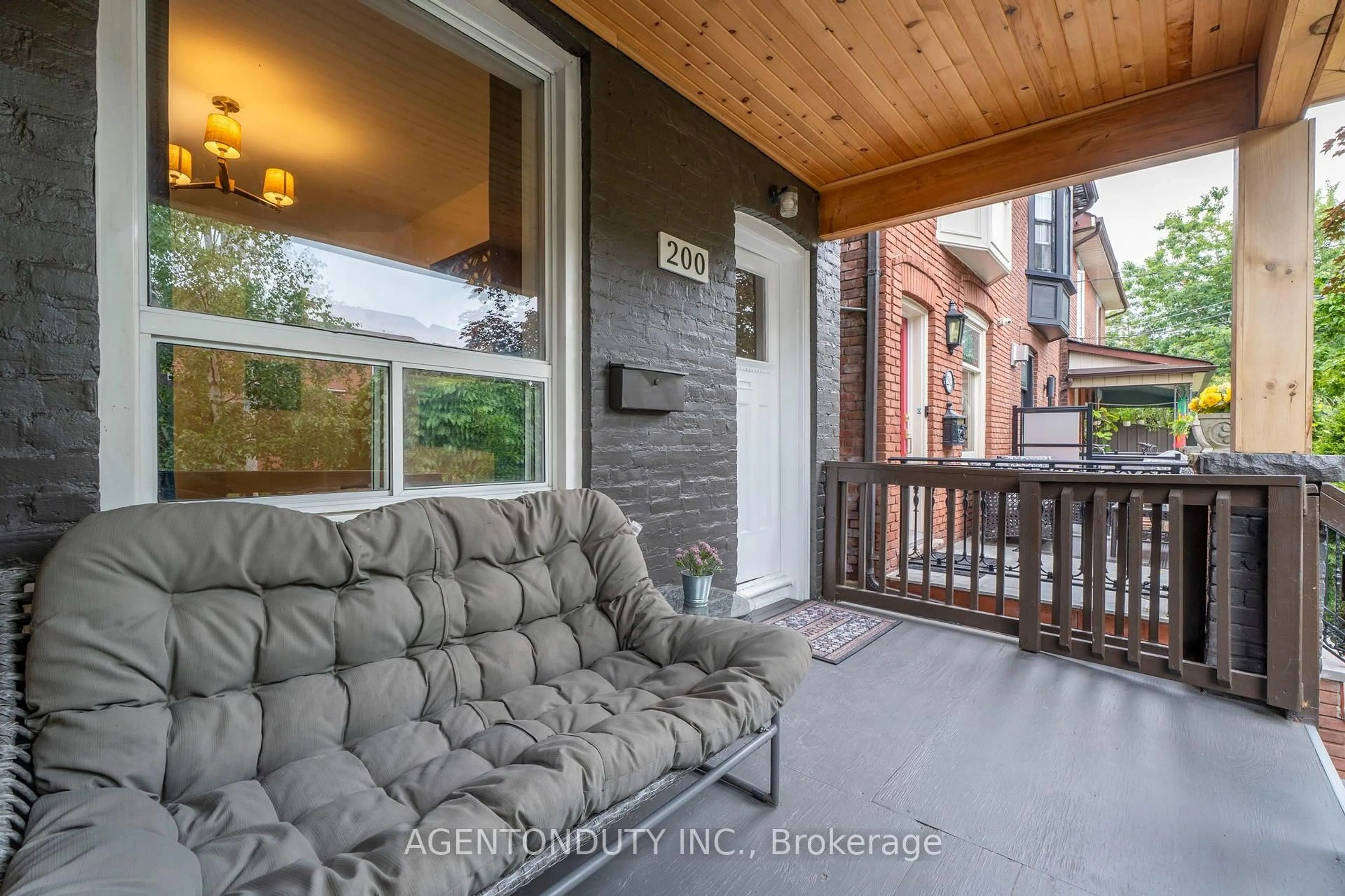 Patio, street for 200 St Helen's Ave, Toronto Ontario M6H 4A1
