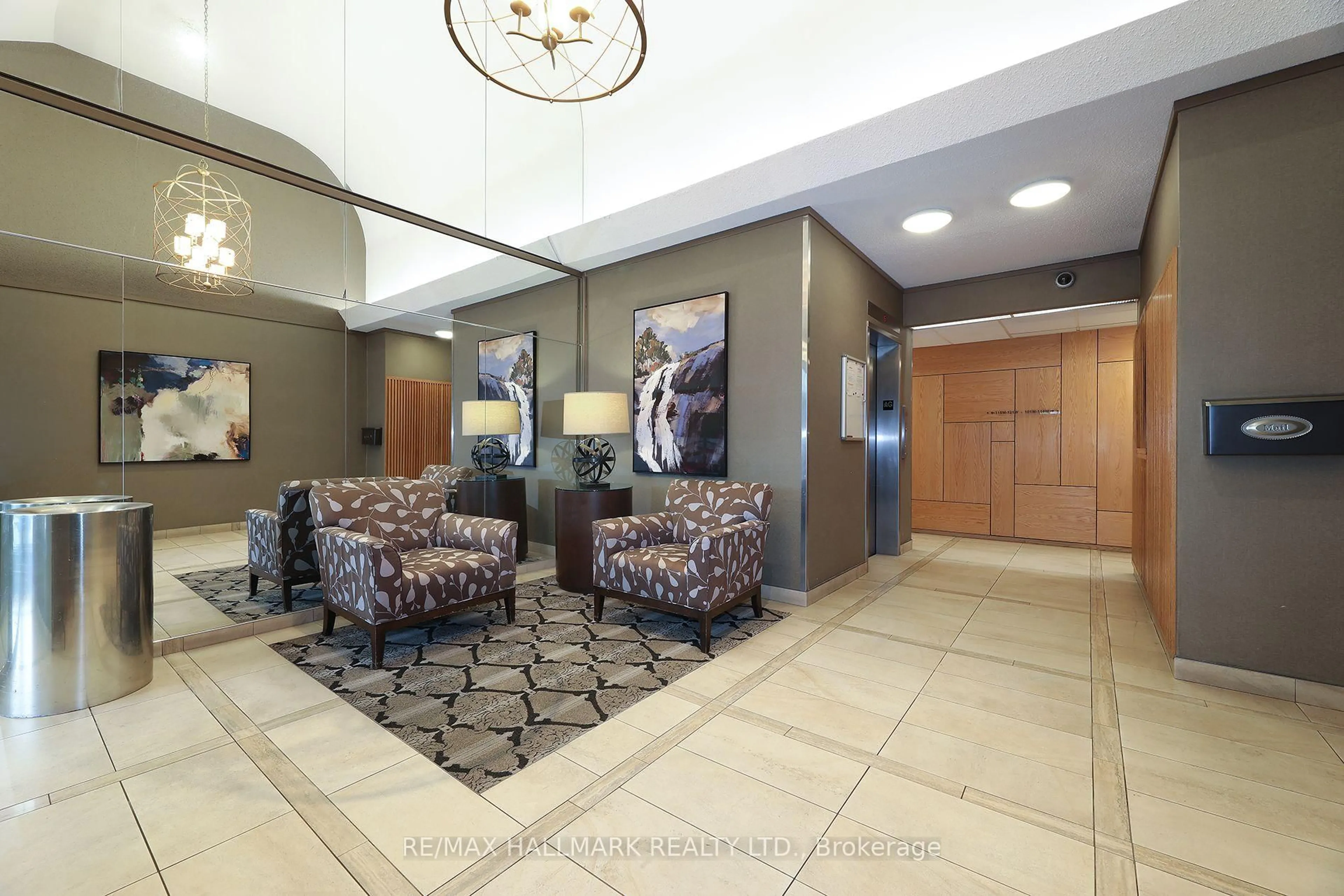 Lobby for 20 Fashion Roseway #415, Toronto Ontario M2N 6B5