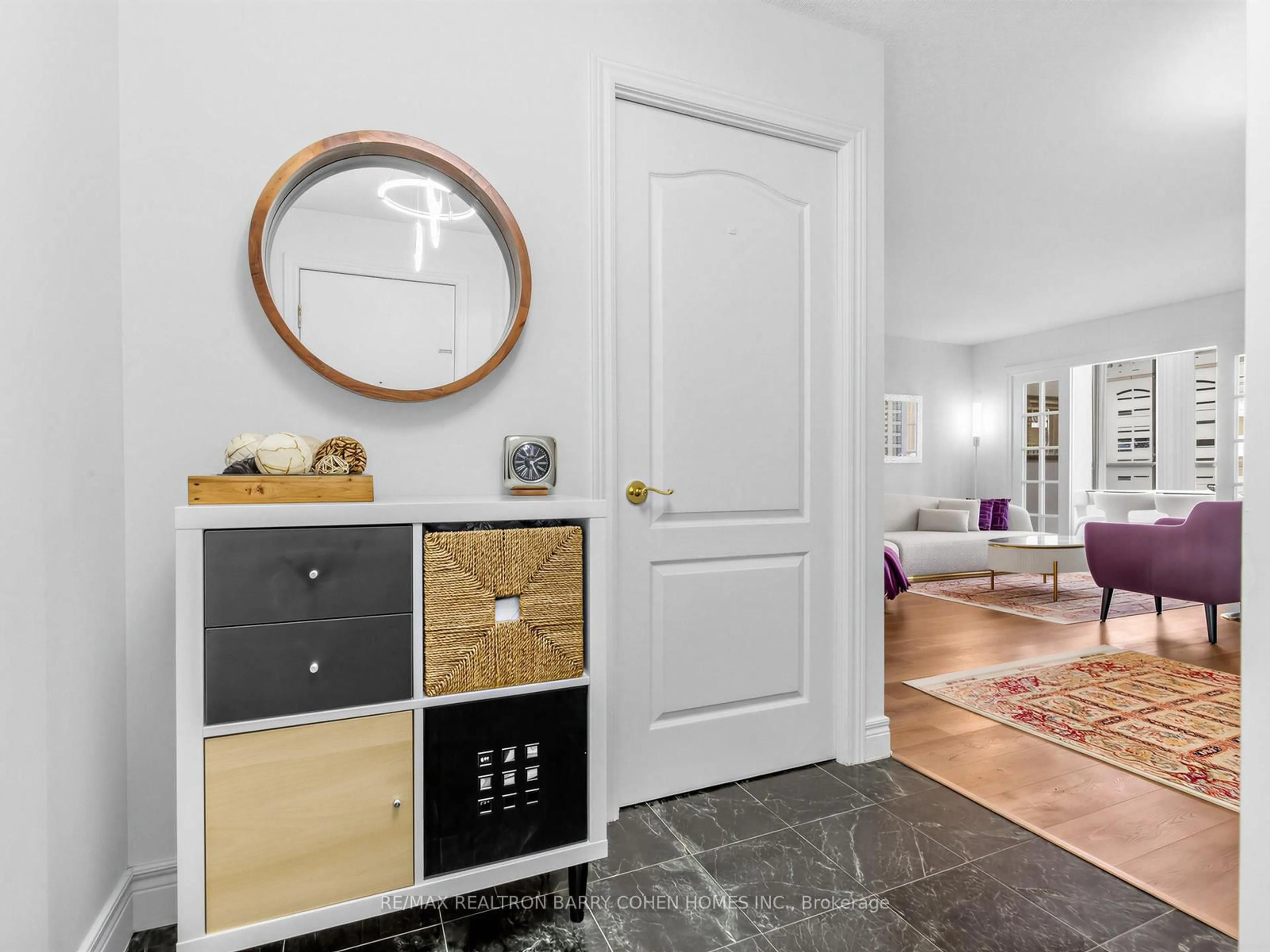 Indoor entryway for 5418 Yonge St #812, Toronto Ontario M2N 6X4