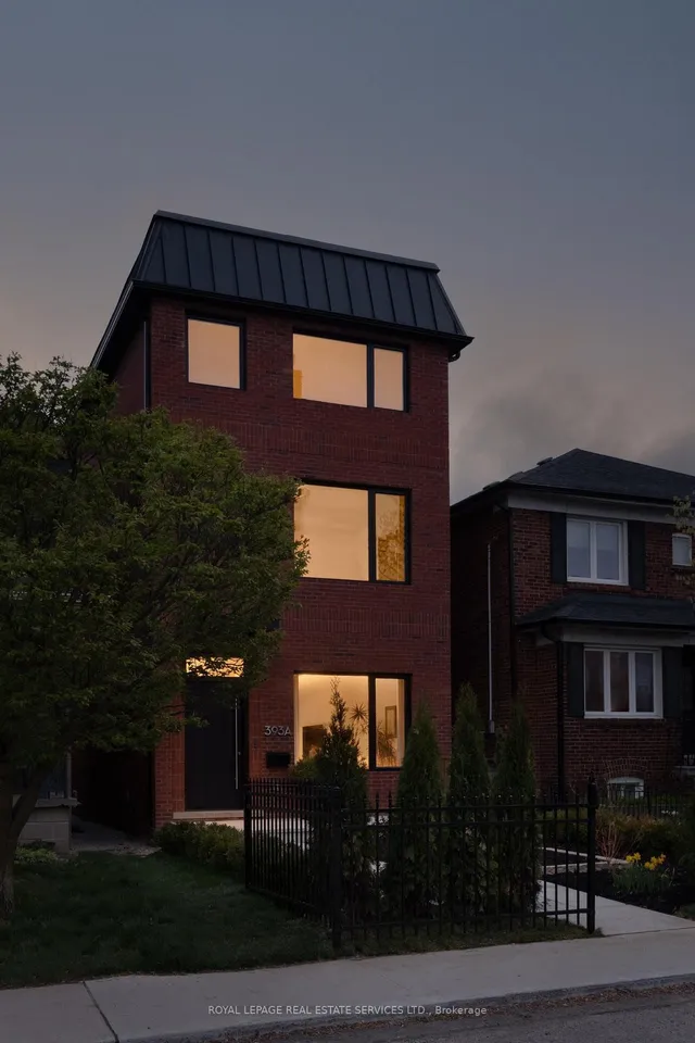 393A Arlington Ave, Toronto 2