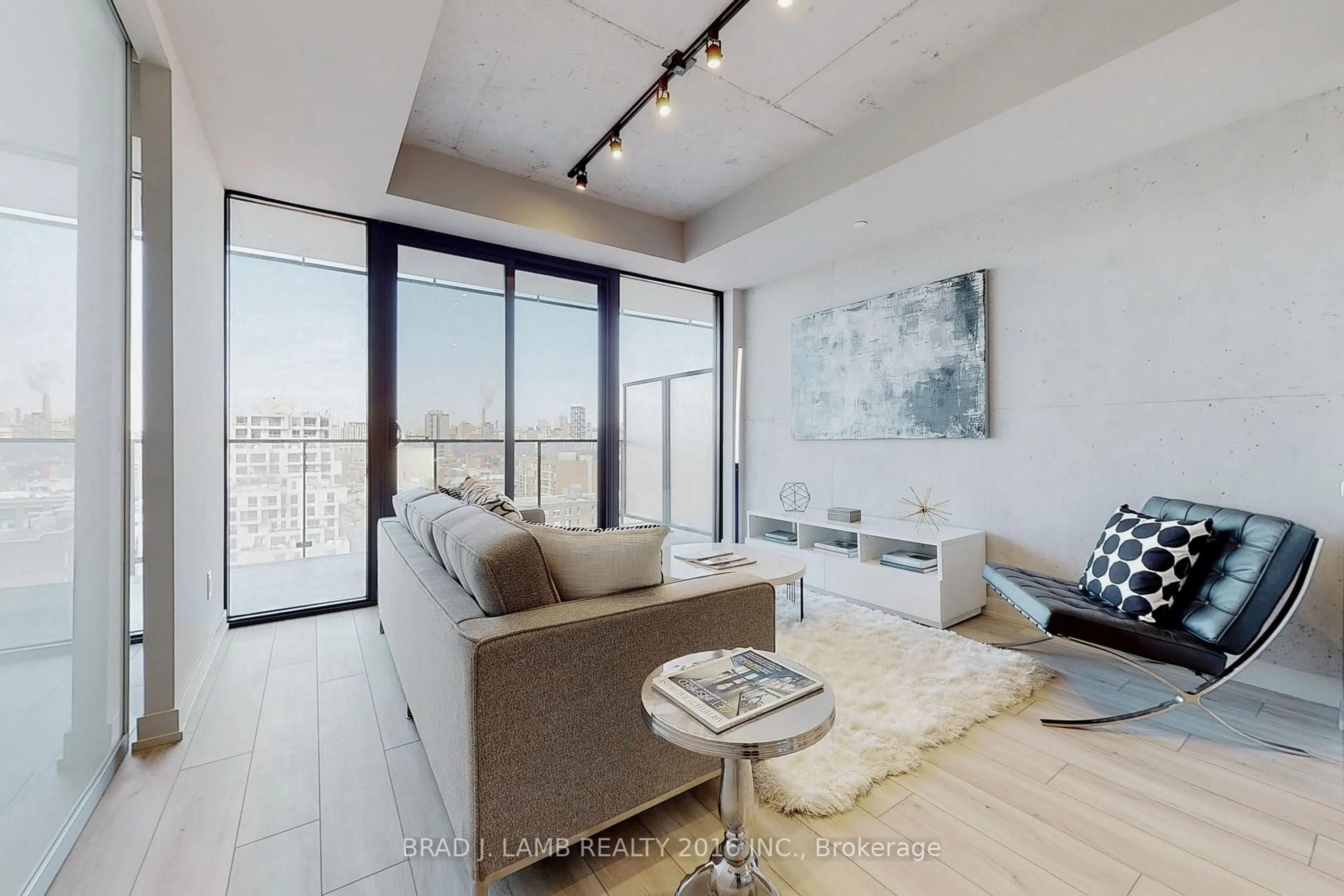Living room with furniture, unknown for 458 Richmond St #1601, Toronto Ontario M5V 0S9