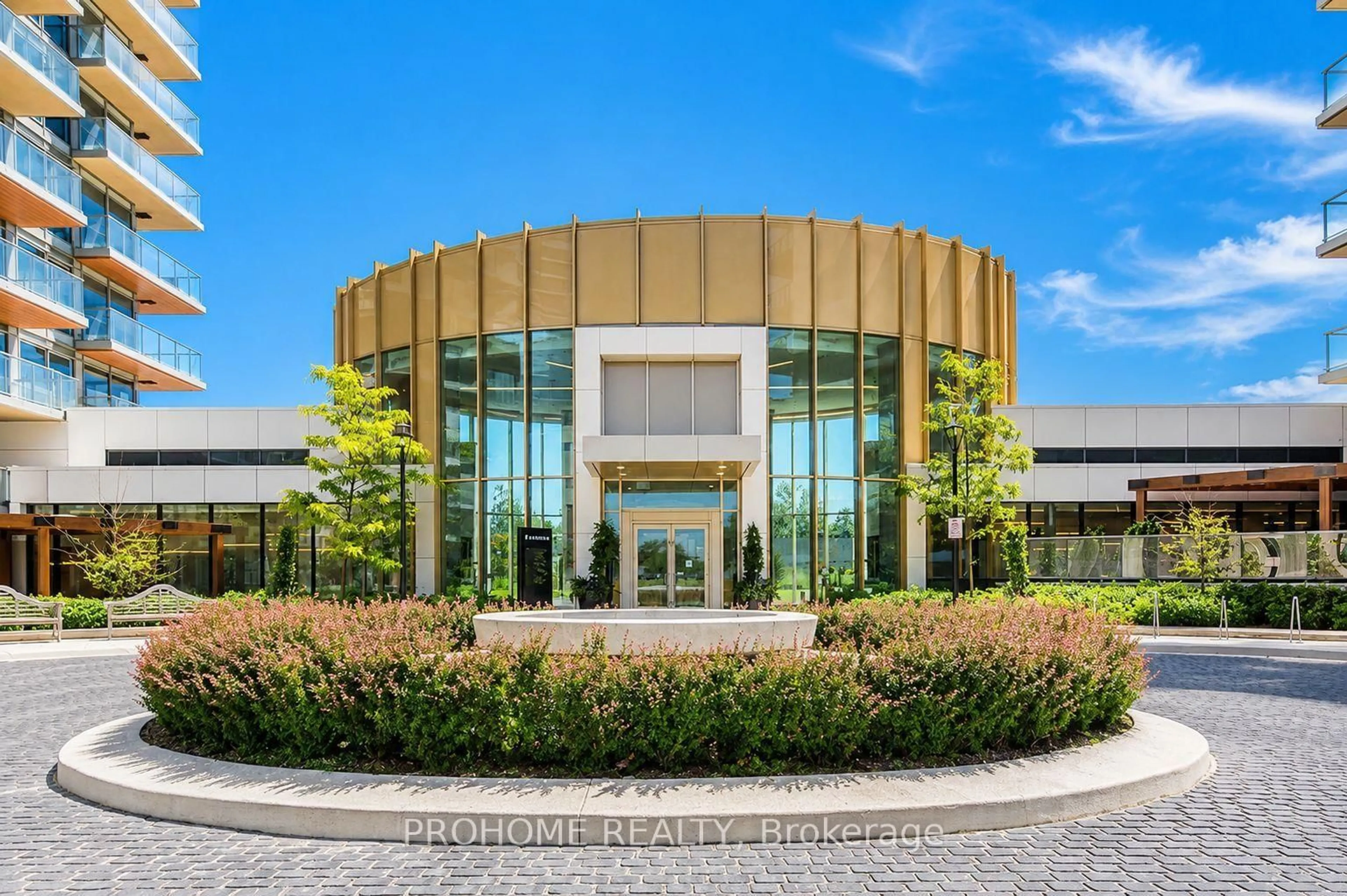 Indoor foyer for 27 McMahon Dr #1006, Toronto Ontario M2K 0J2