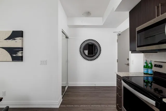 591 Sheppard Ave #327, Toronto 5