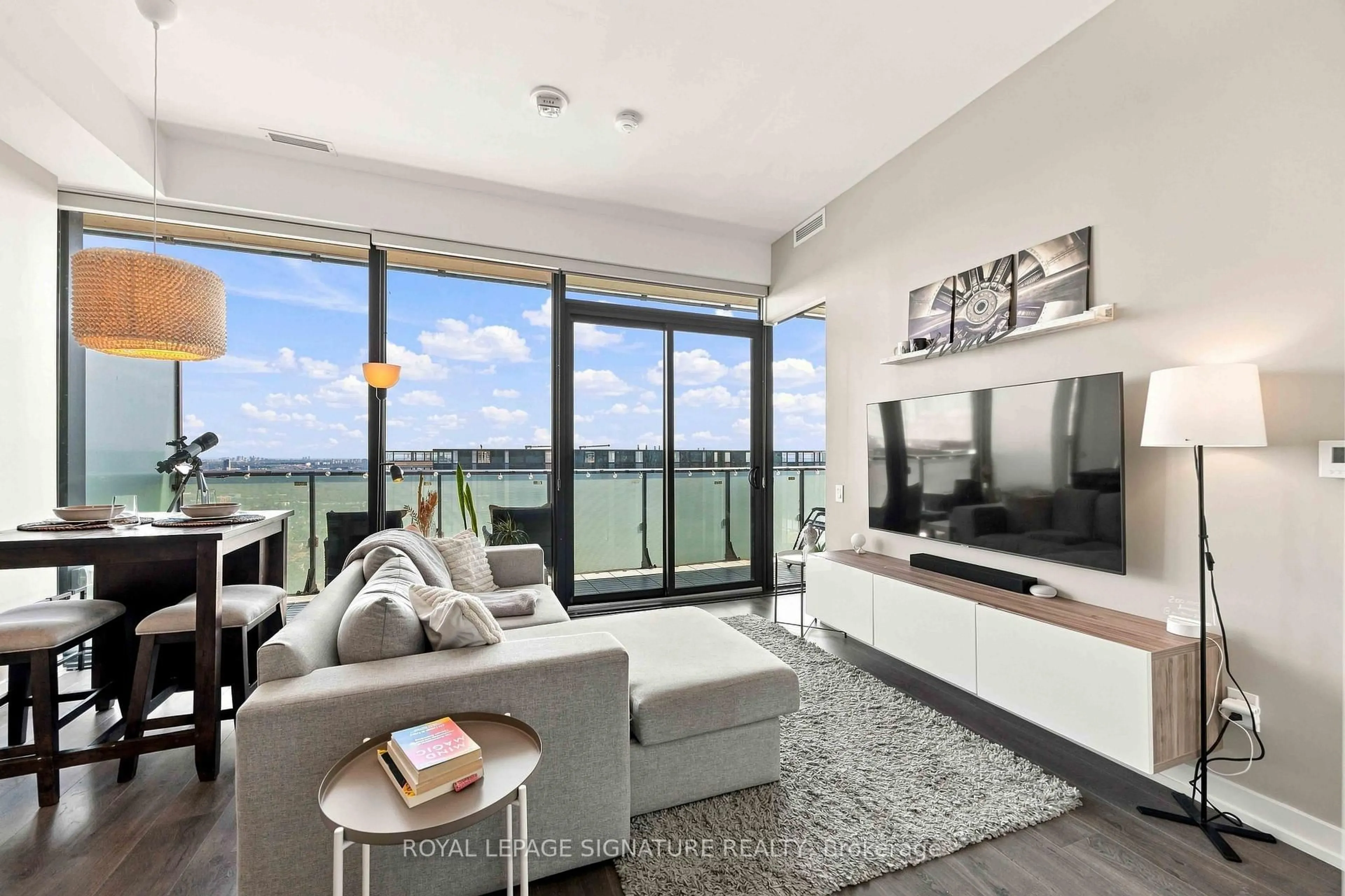 Living room with furniture, unknown for 161 Roehampton Ave #4305, Toronto Ontario M4P 0C8