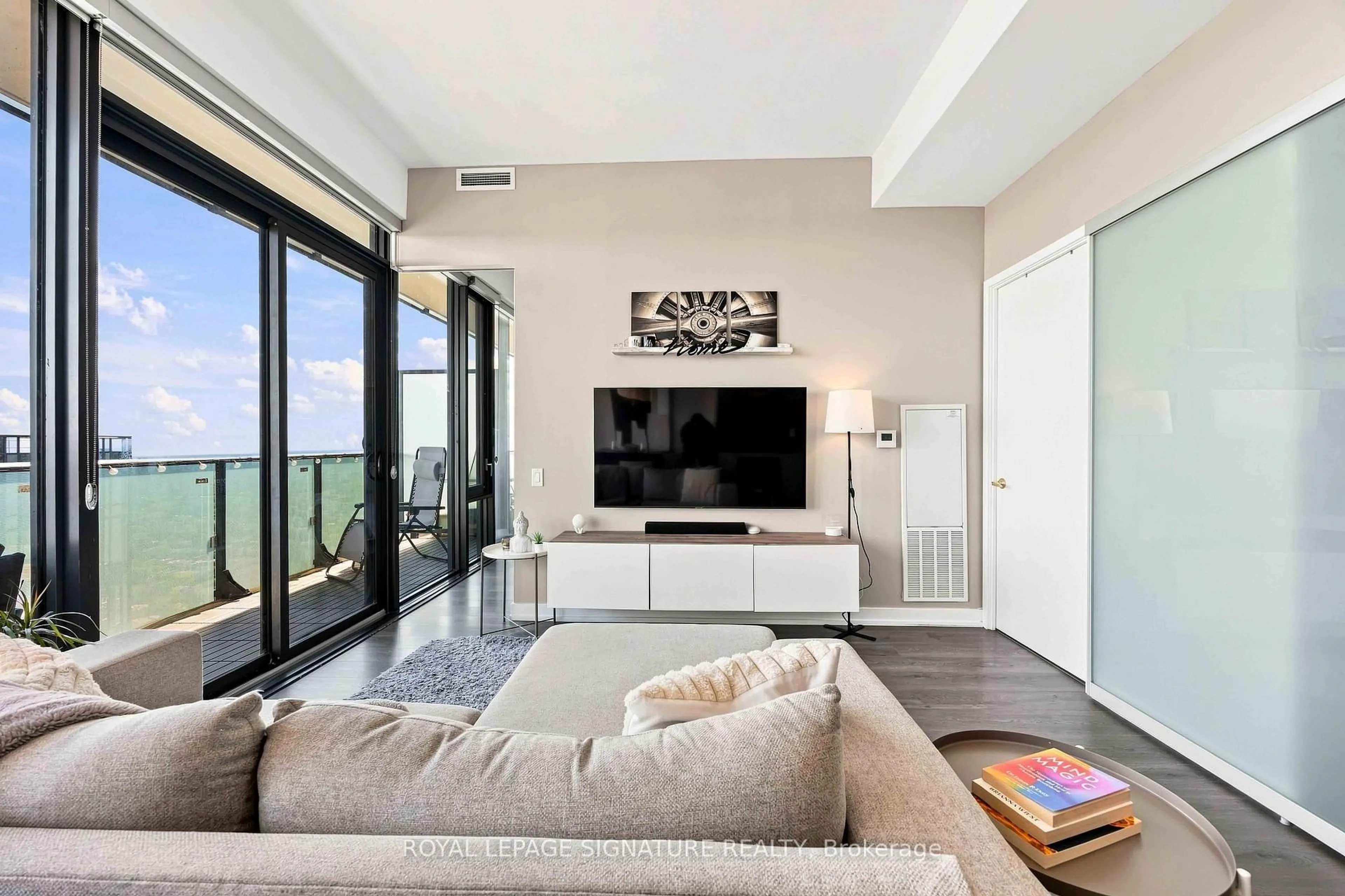 Living room with furniture, unknown for 161 Roehampton Ave #4305, Toronto Ontario M4P 0C8