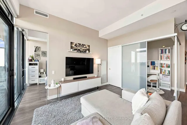 161 Roehampton Ave #4305, Toronto 5