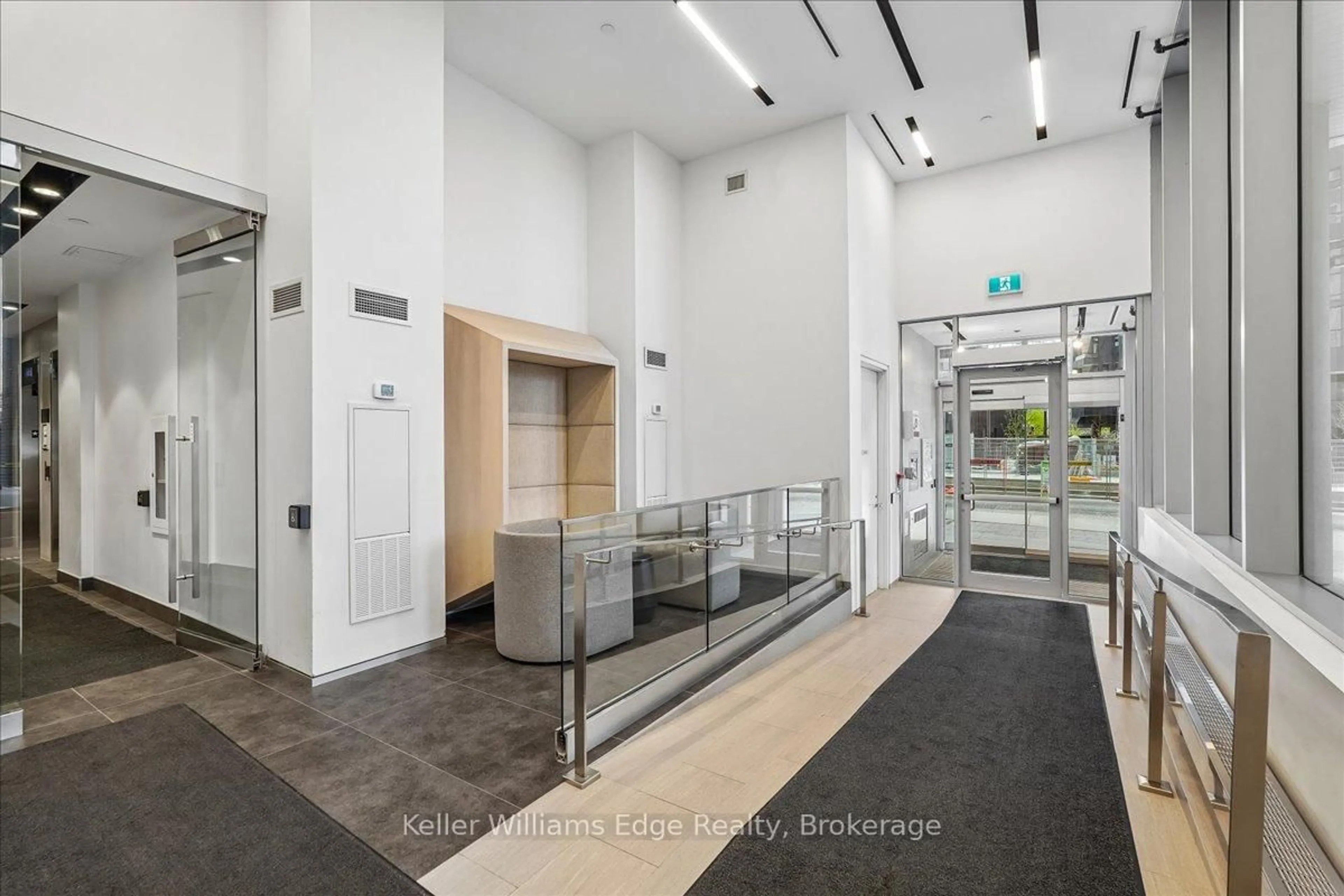 Indoor foyer for 99 Broadway Ave #208 NT, Toronto Ontario M4P 1V2