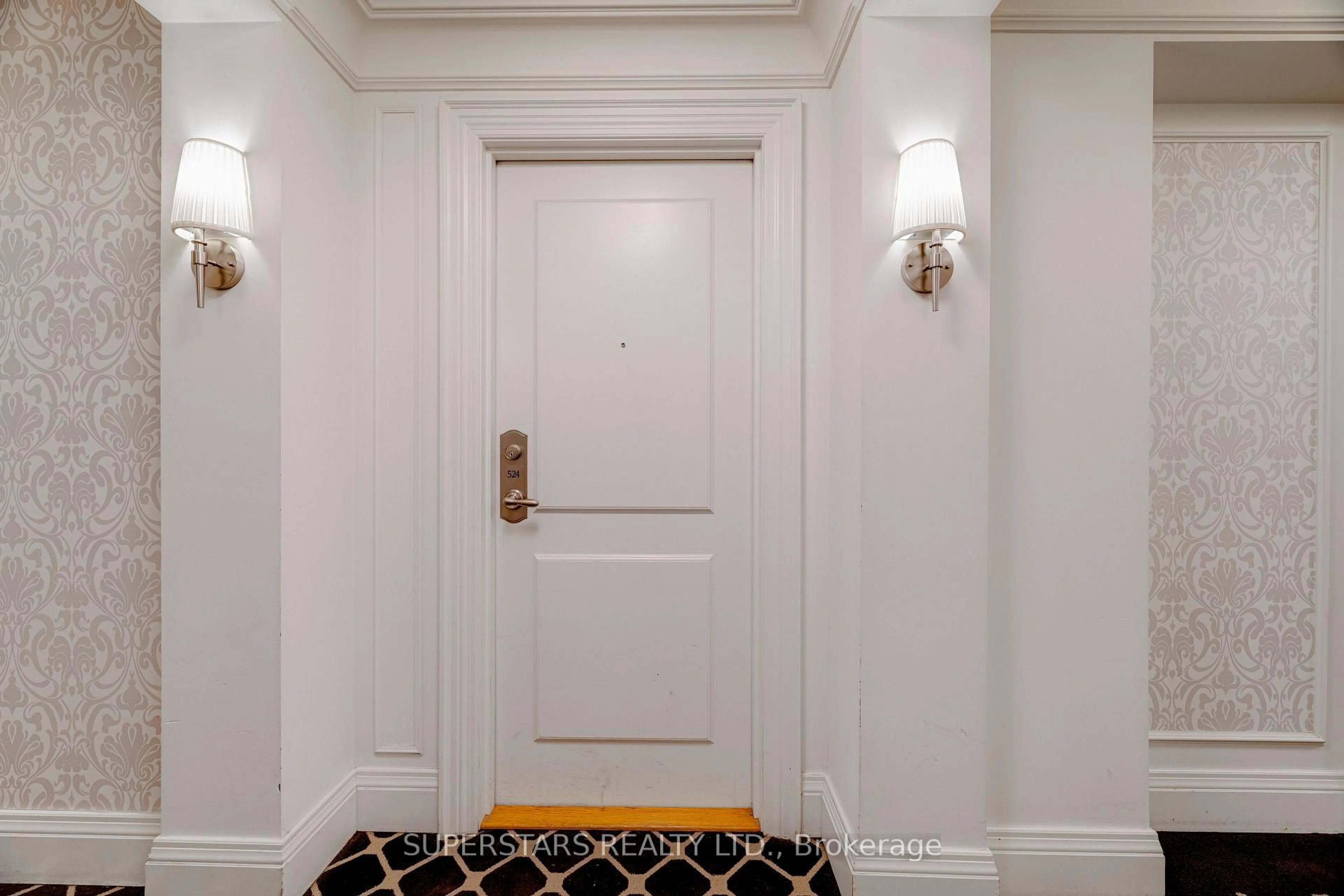 Indoor foyer for 25 Greenview Ave #524, Toronto Ontario M2M 0A5