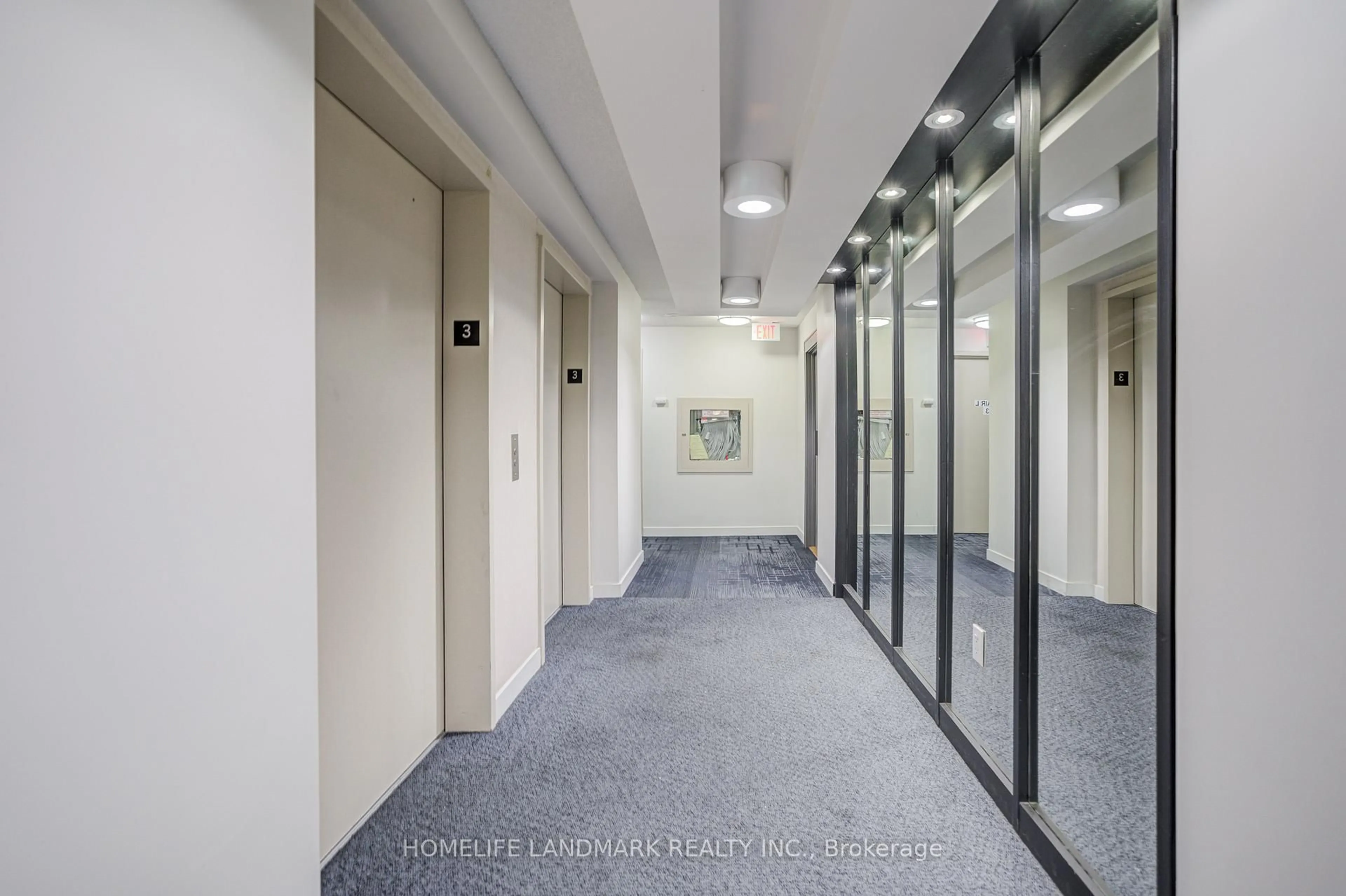Indoor foyer for 15 Singer Crt #305, Toronto Ontario M2K 0B1
