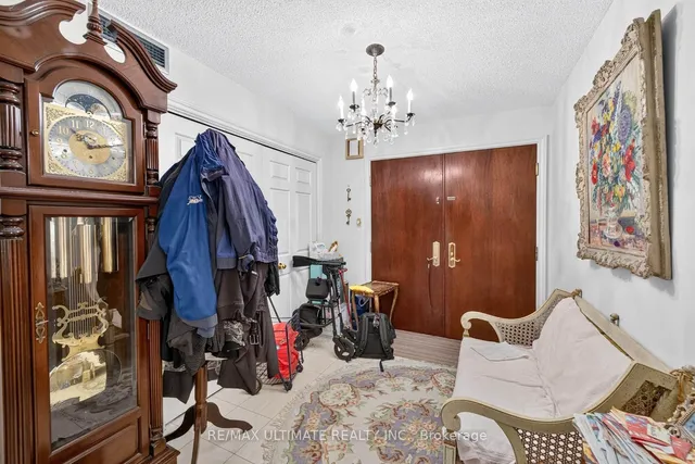 215 The Donway W #218, Toronto 4