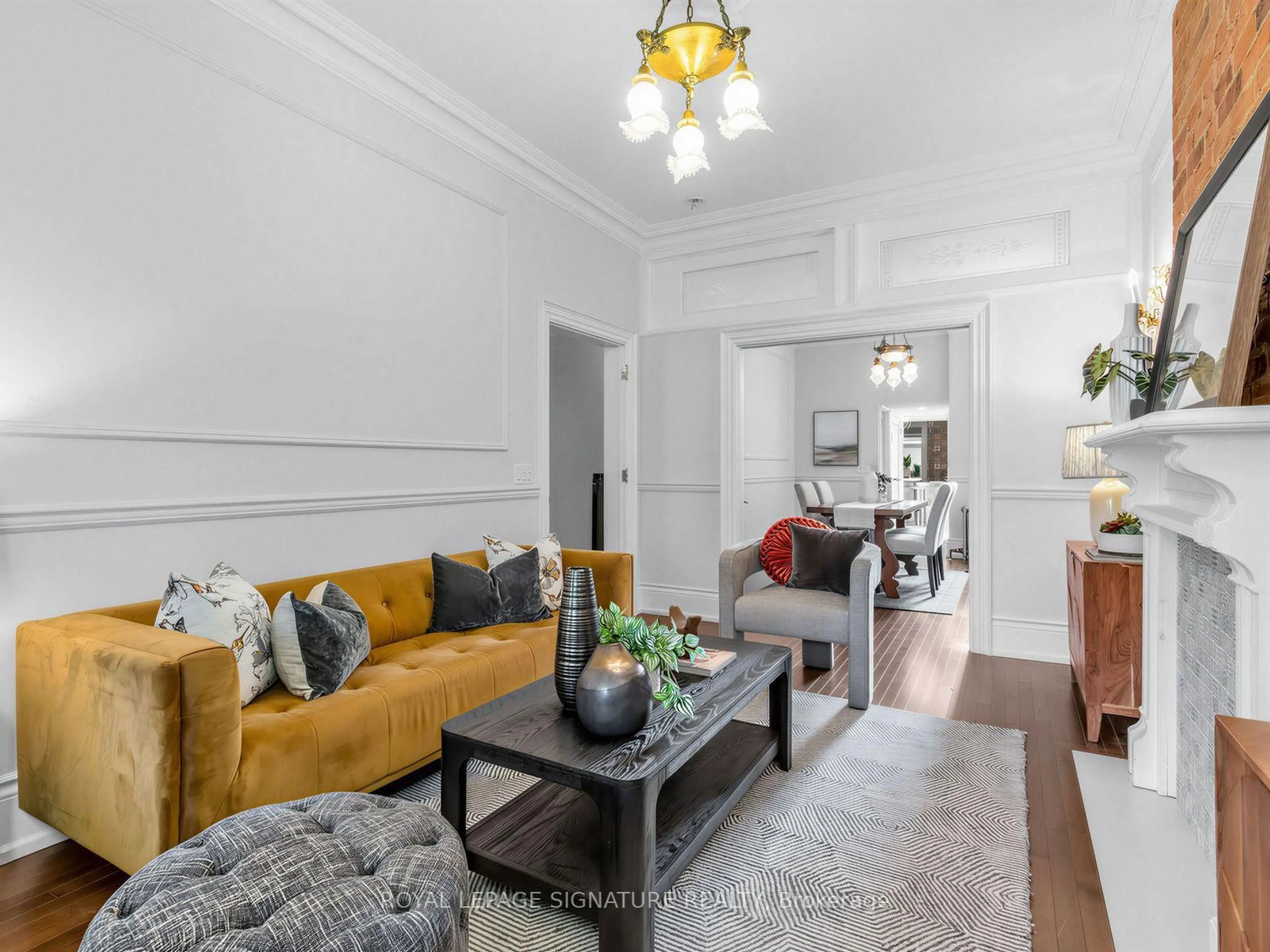 Living room with furniture, unknown for 395 Shaw St, Toronto Ontario M6J 2X4