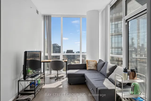 45 Charles St #5102, Toronto 4