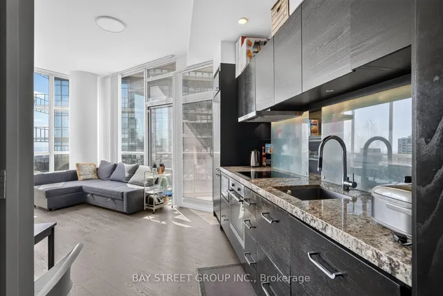 45 Charles St #5102, Toronto 5