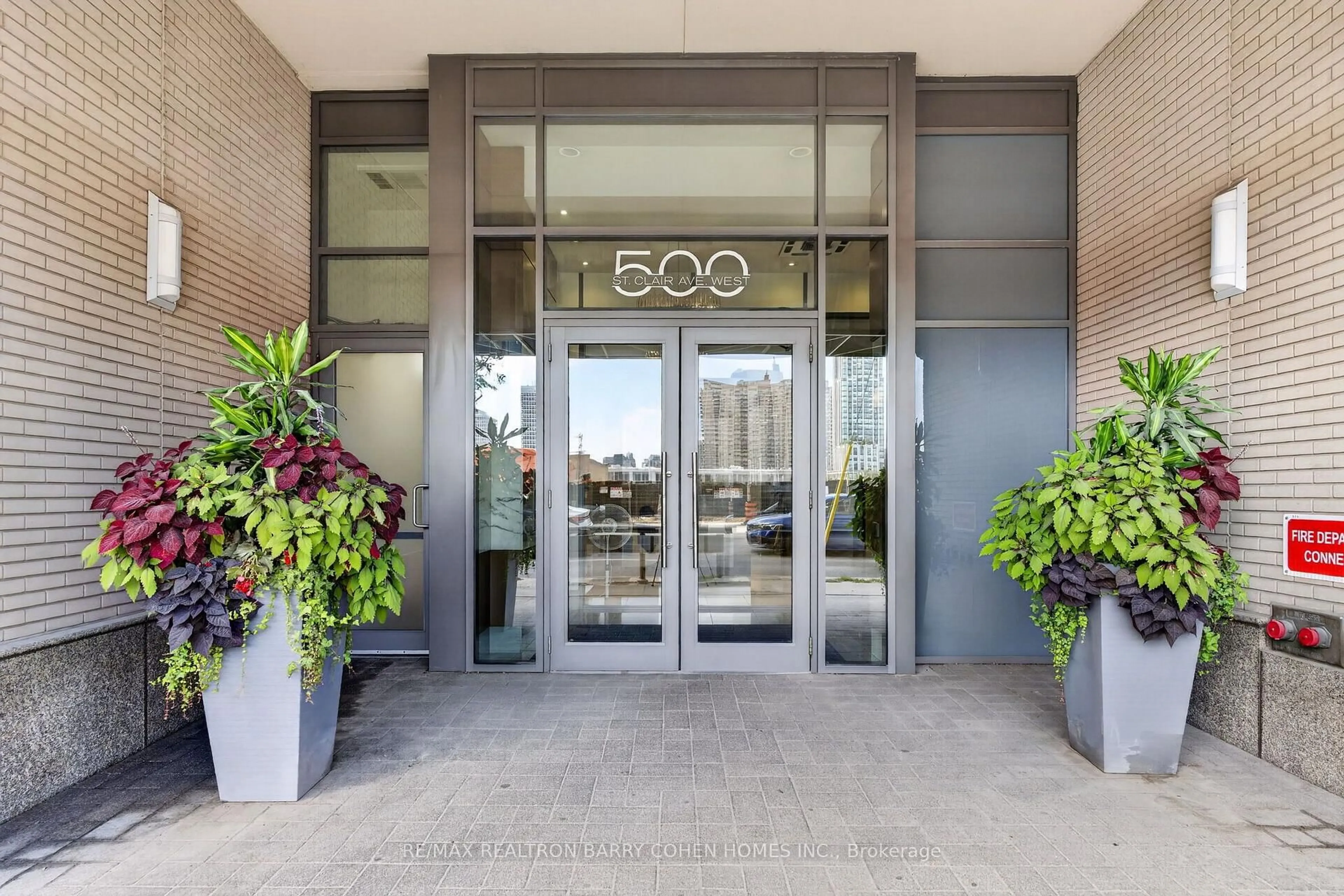 Indoor foyer for 500 St Clair Ave #1404, Toronto Ontario M6C 1A8