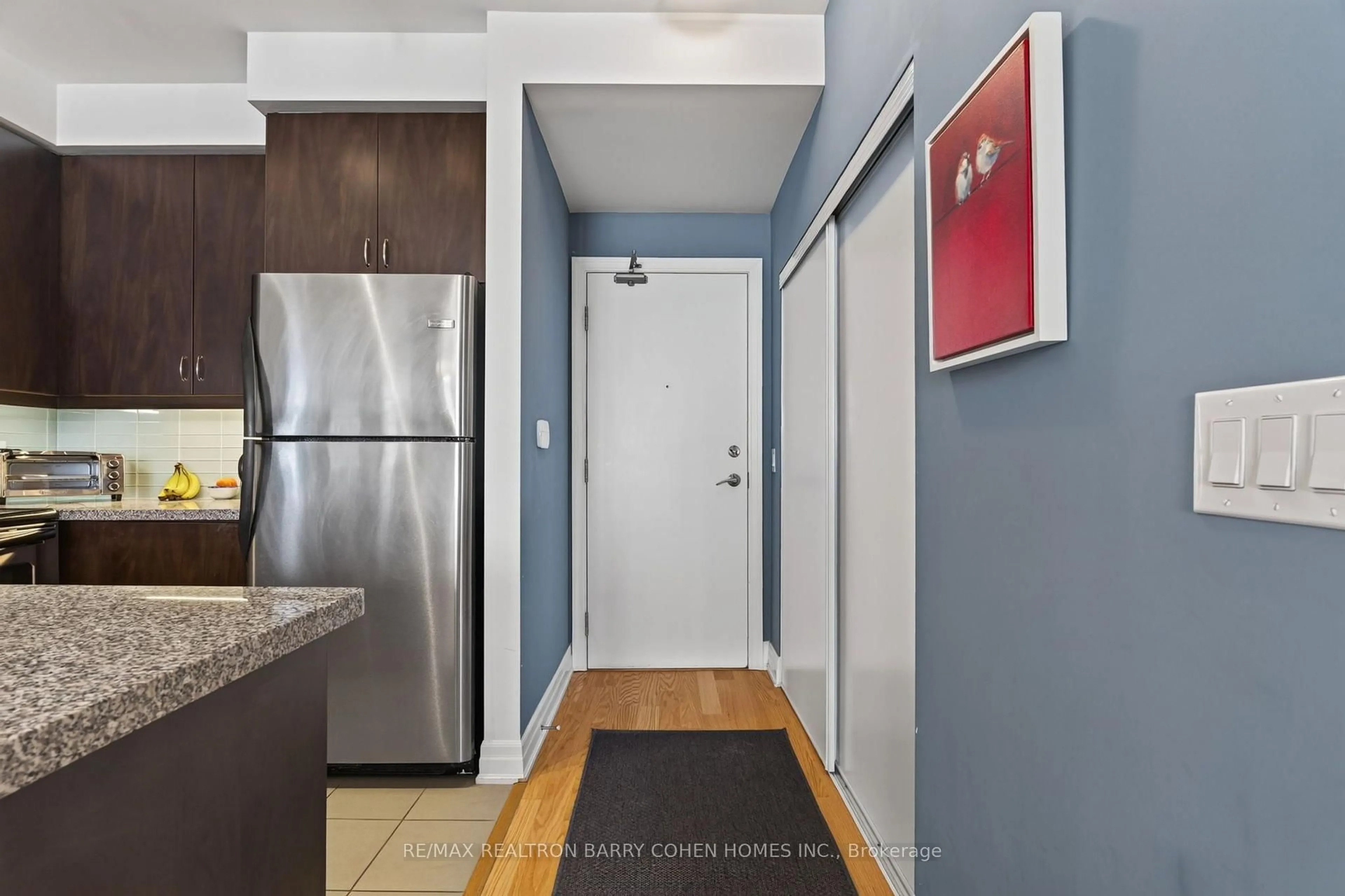 Unknown for 500 St Clair Ave #1404, Toronto Ontario M6C 1A8