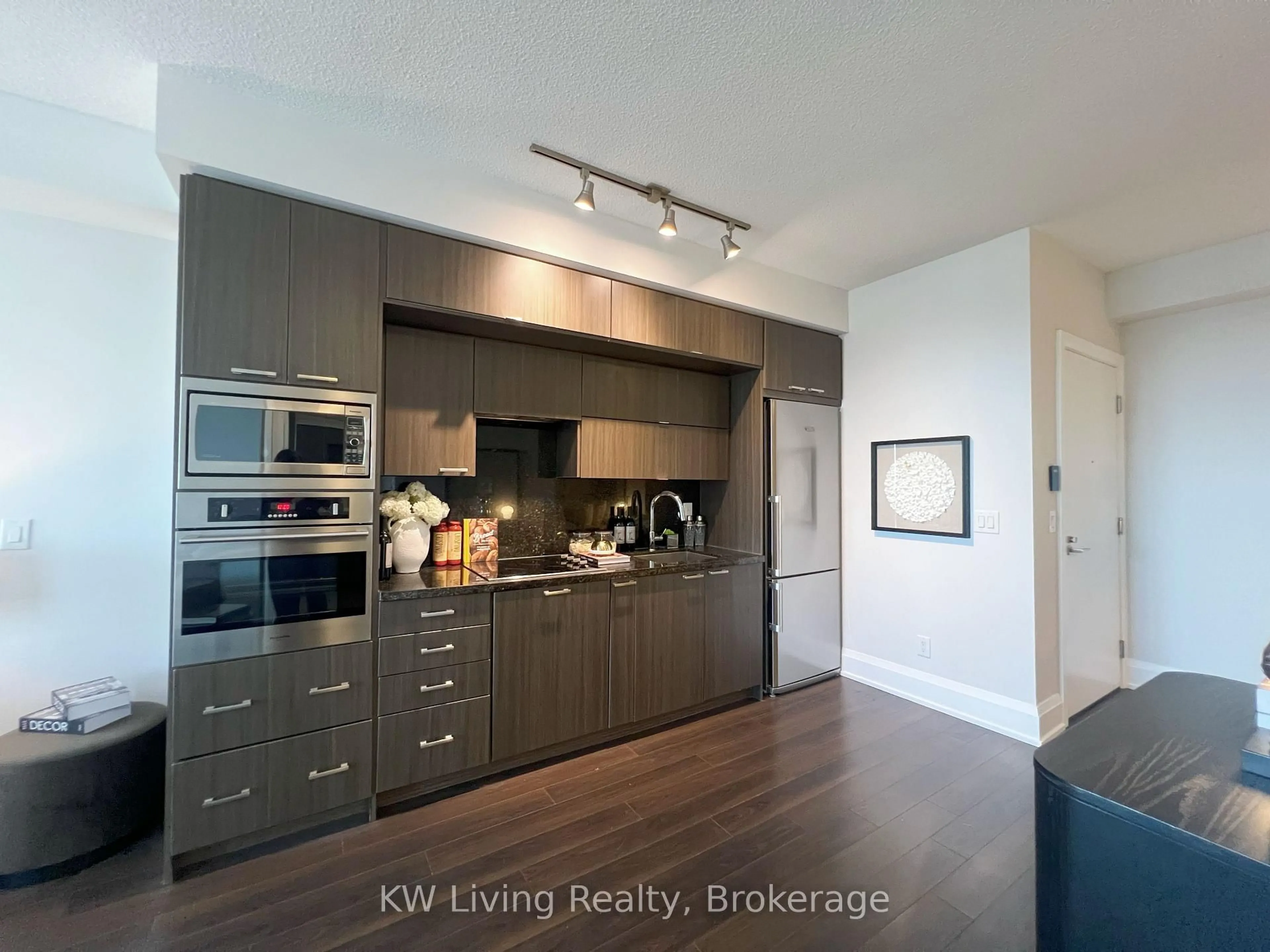 Contemporary kitchen, wood/laminate floor for 120 Harrison Garden Blvd #1805, Toronto Ontario M2N 0H1