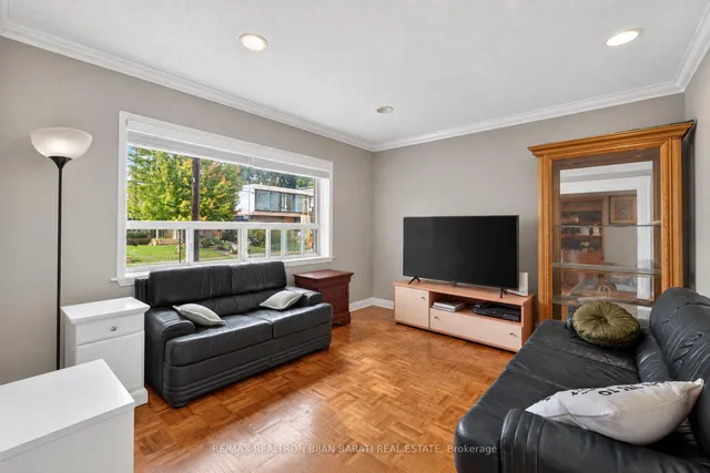 67 Princess Ave, Toronto 5
