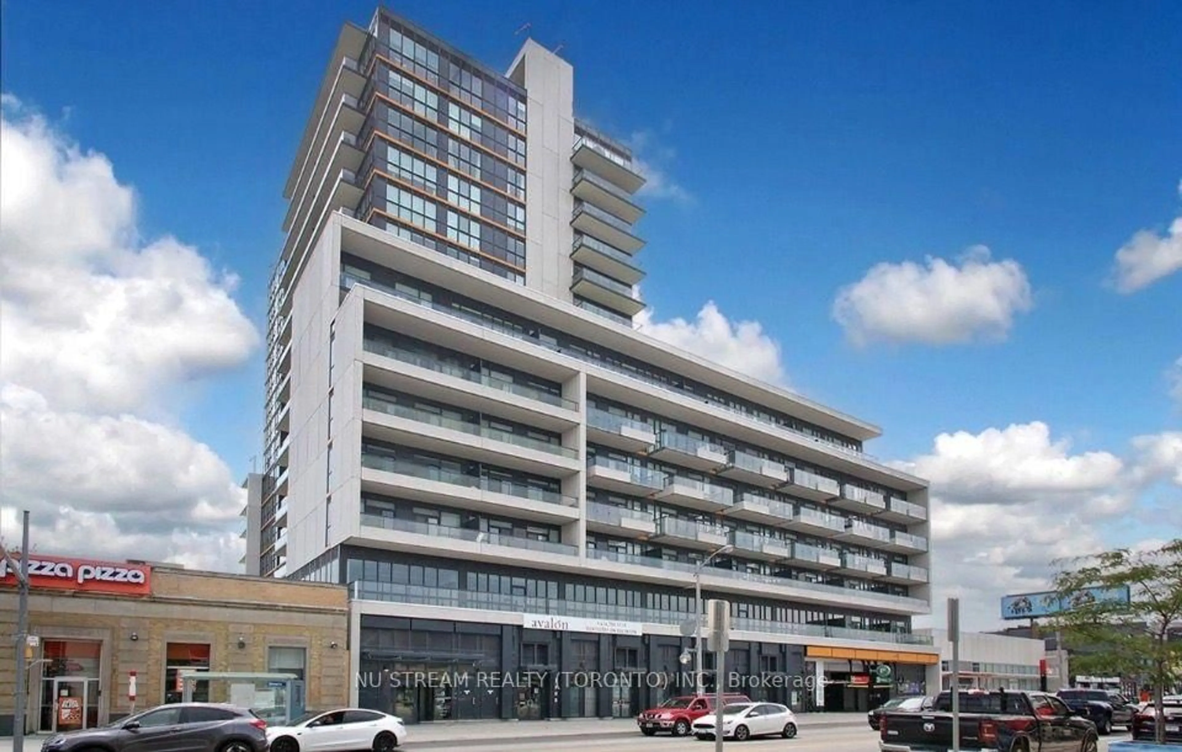 Indoor foyer for 1603 Eglinton Ave #810, Toronto Ontario M6E 0A1