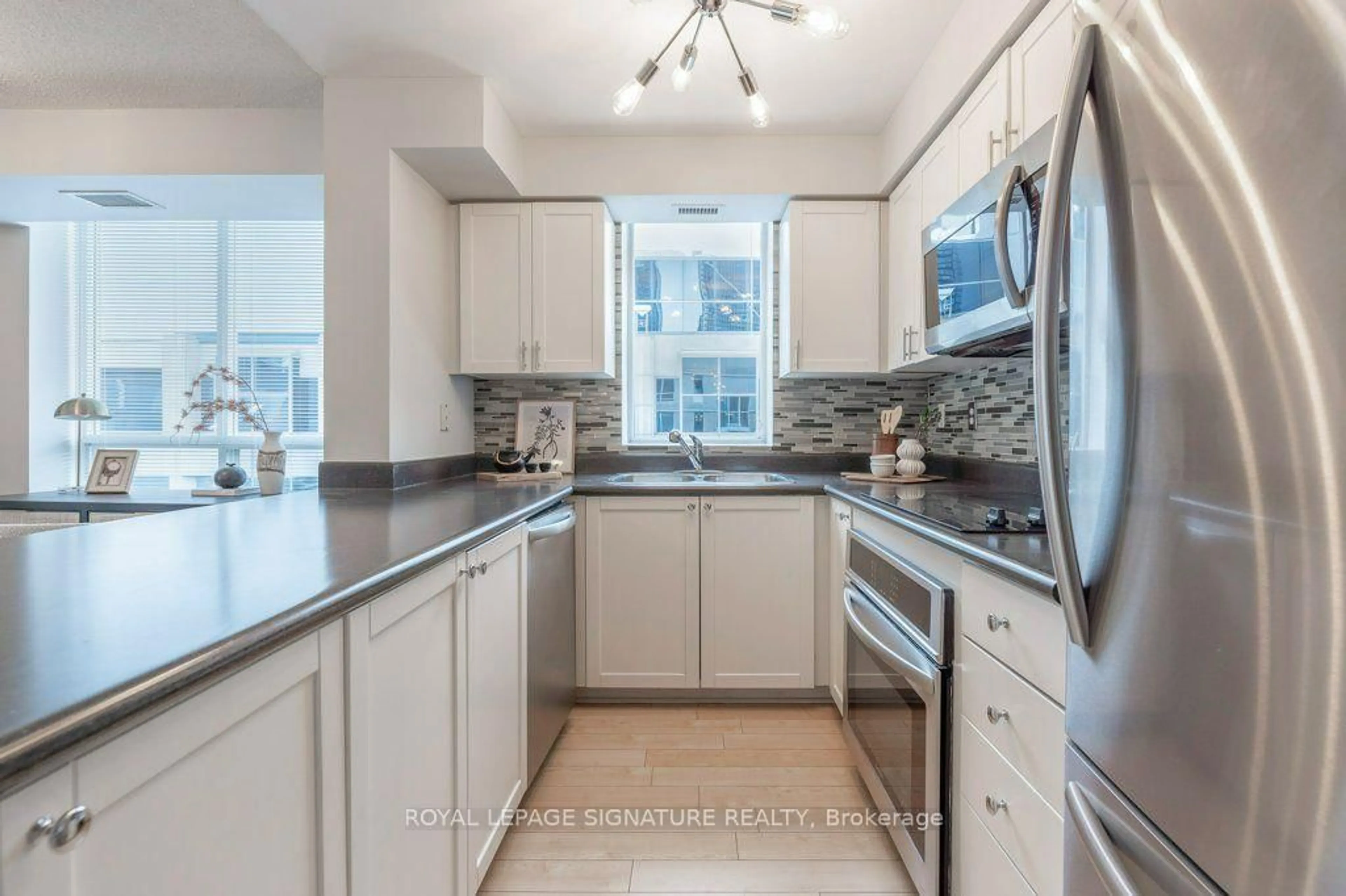 Unknown for 18 Stafford St #1013, Toronto Ontario M5V 3W4